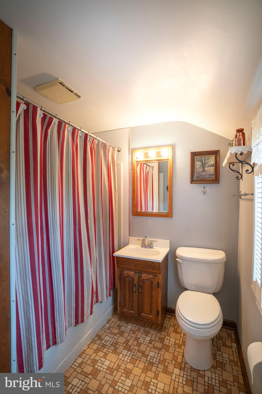 COLLEGE HEIGHTS - Residential