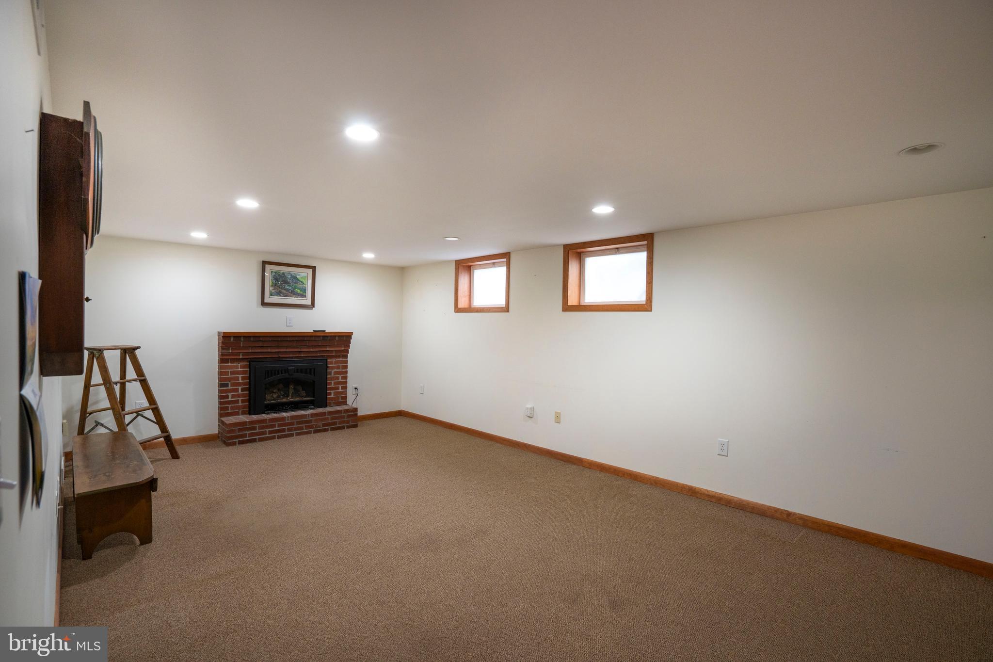 COLLEGE HEIGHTS - Residential