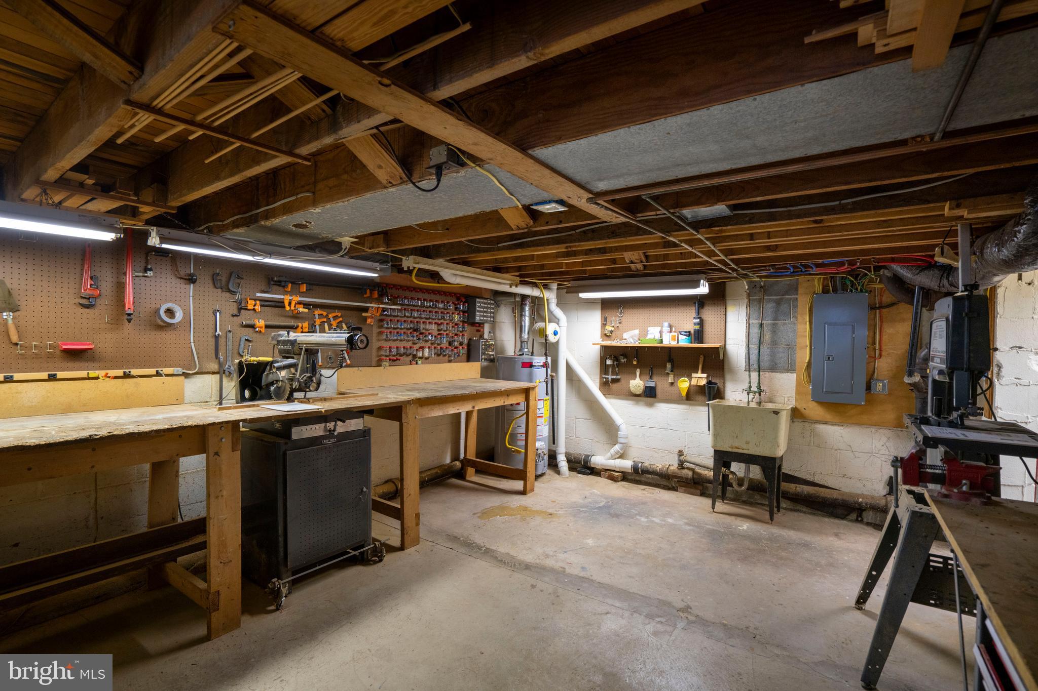 COLLEGE HEIGHTS - Residential