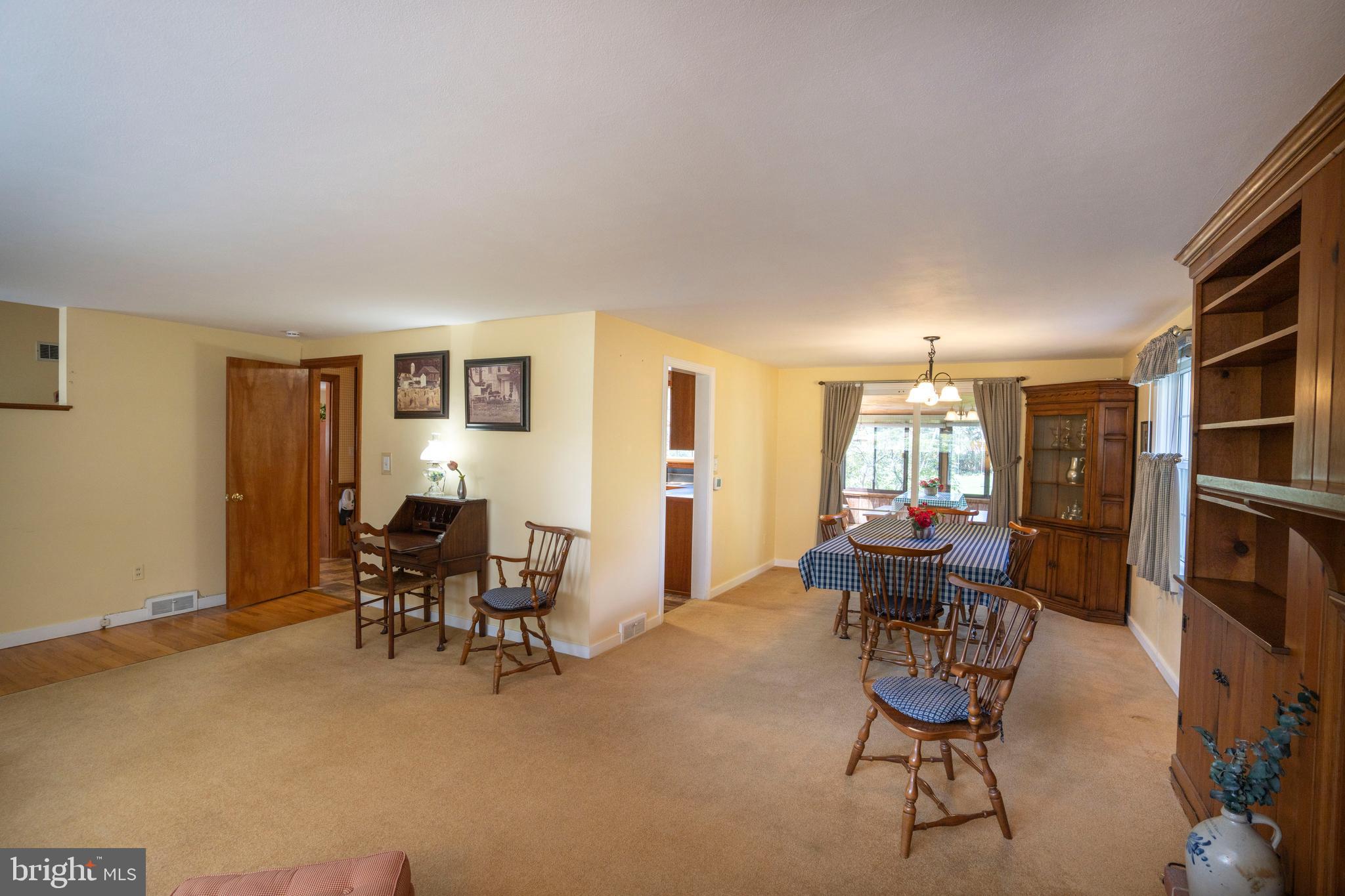 COLLEGE HEIGHTS - Residential