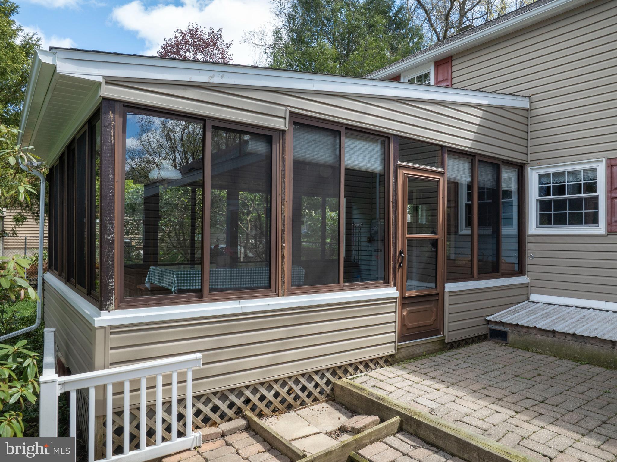 COLLEGE HEIGHTS - Residential