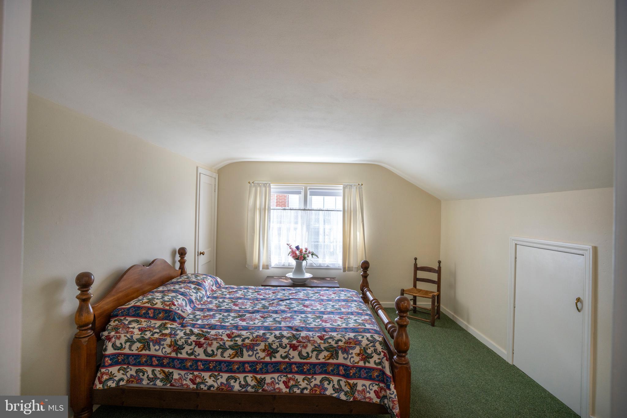 COLLEGE HEIGHTS - Residential