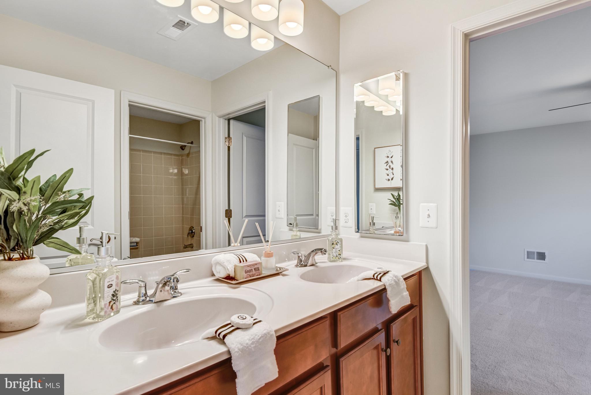 EASTVIEW AT STONE RIDGE - Residential