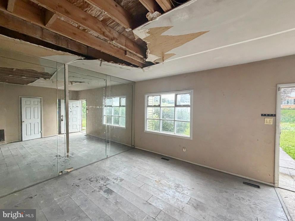 2039 WINTERGREEN PLACE