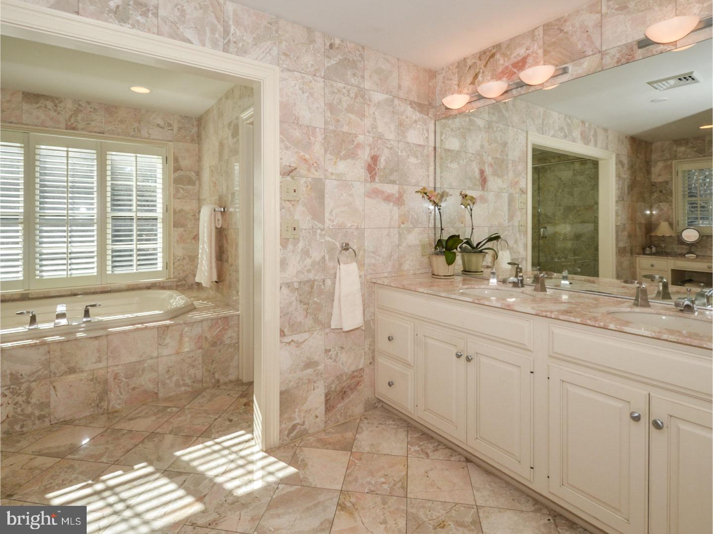 BLUE BELL GLENN - Residential