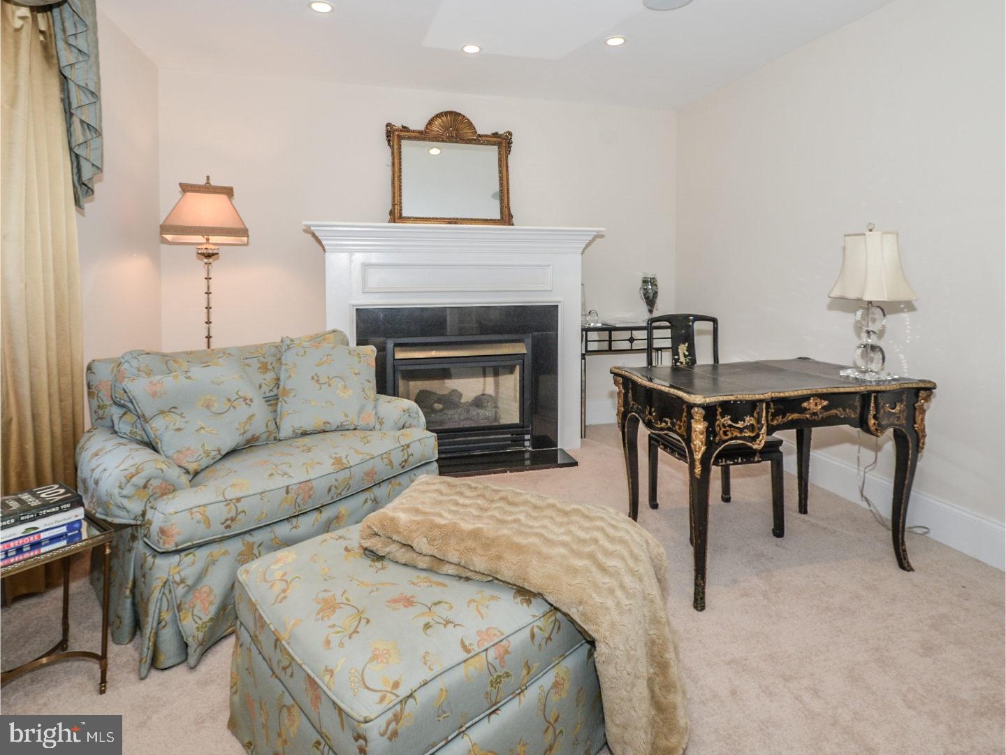 BLUE BELL GLENN - Residential