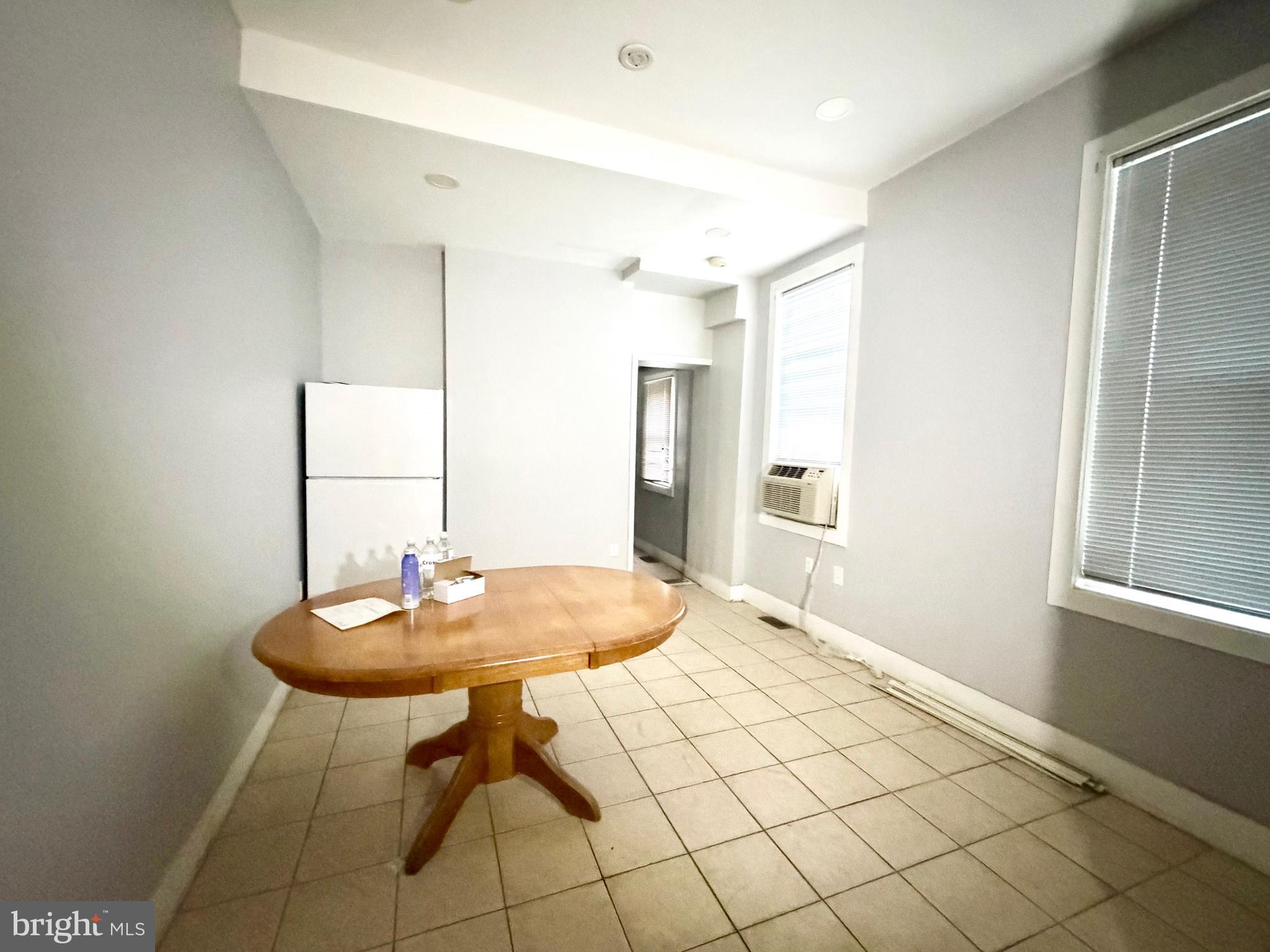 176 W HANOVER STREET 1