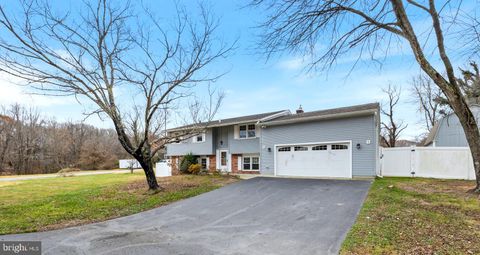 1302 SQUIRE LANE DUNKIRK MD 20754