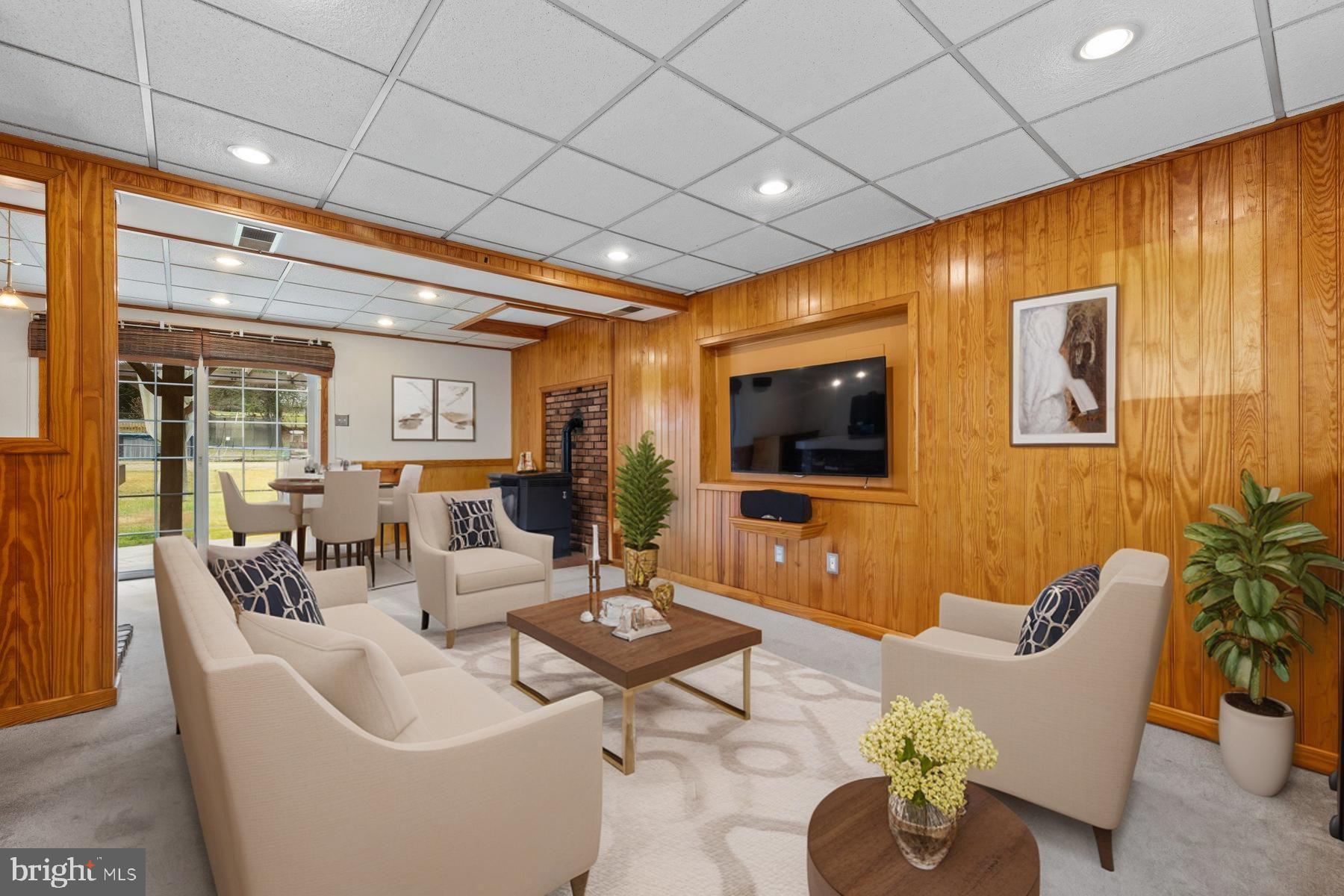 CAVALIER COUNTRY - Residential Lease