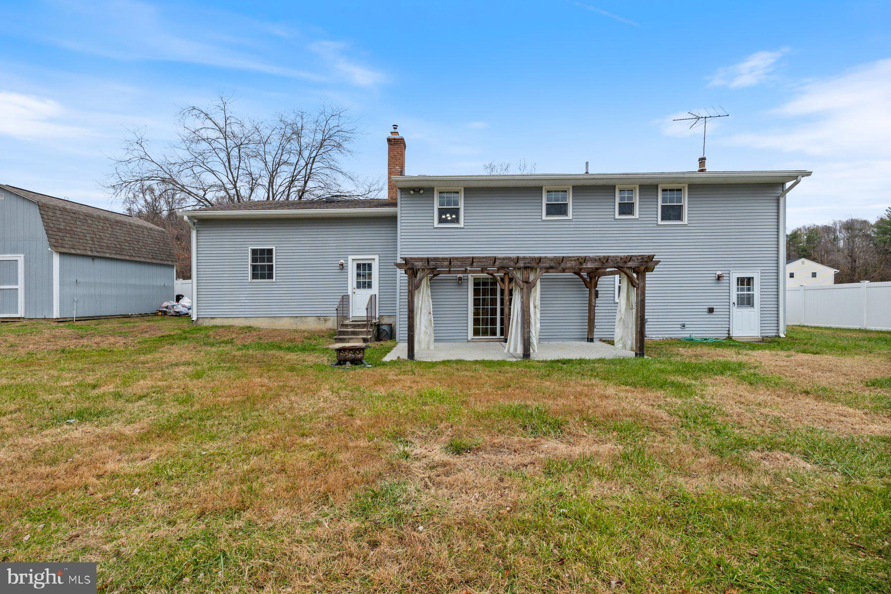 CAVALIER COUNTRY - Residential Lease