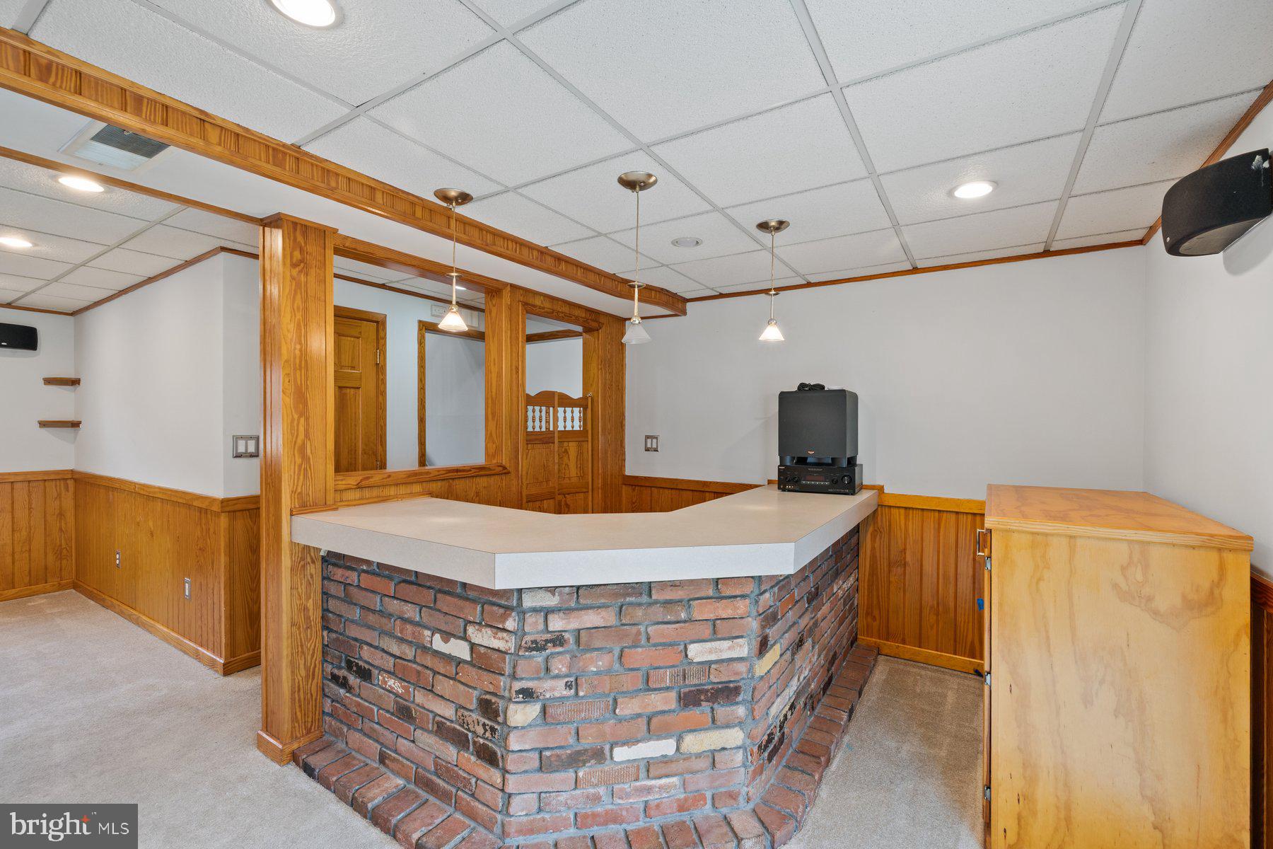 CAVALIER COUNTRY - Residential Lease