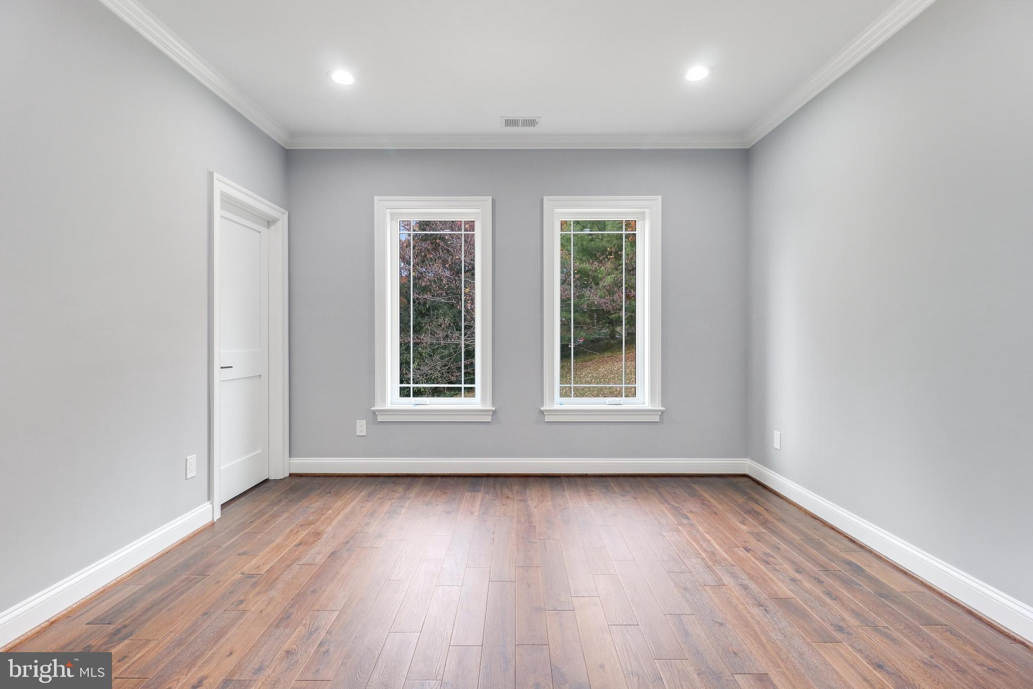 OAKCREST - Residential