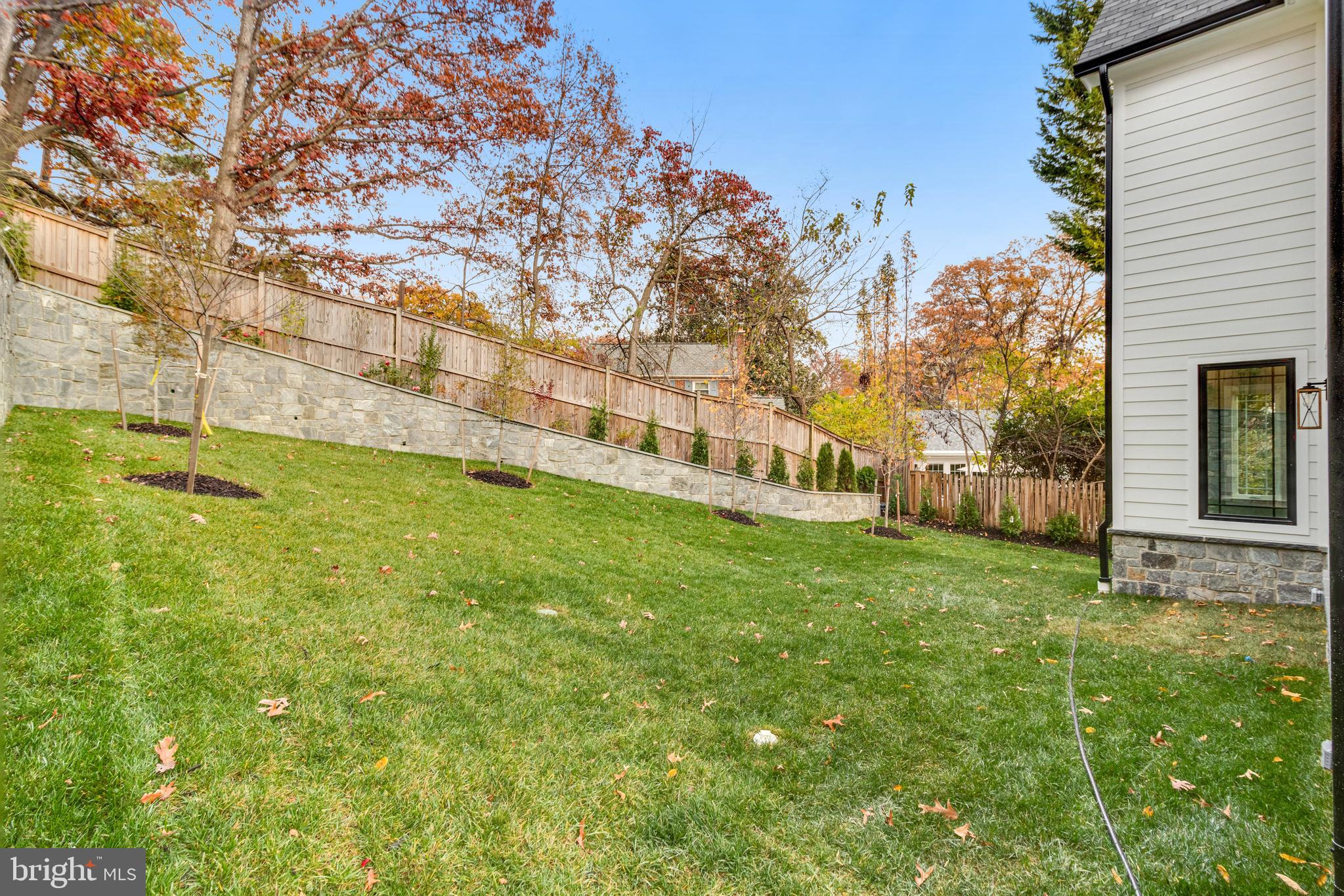 OAKCREST - Residential