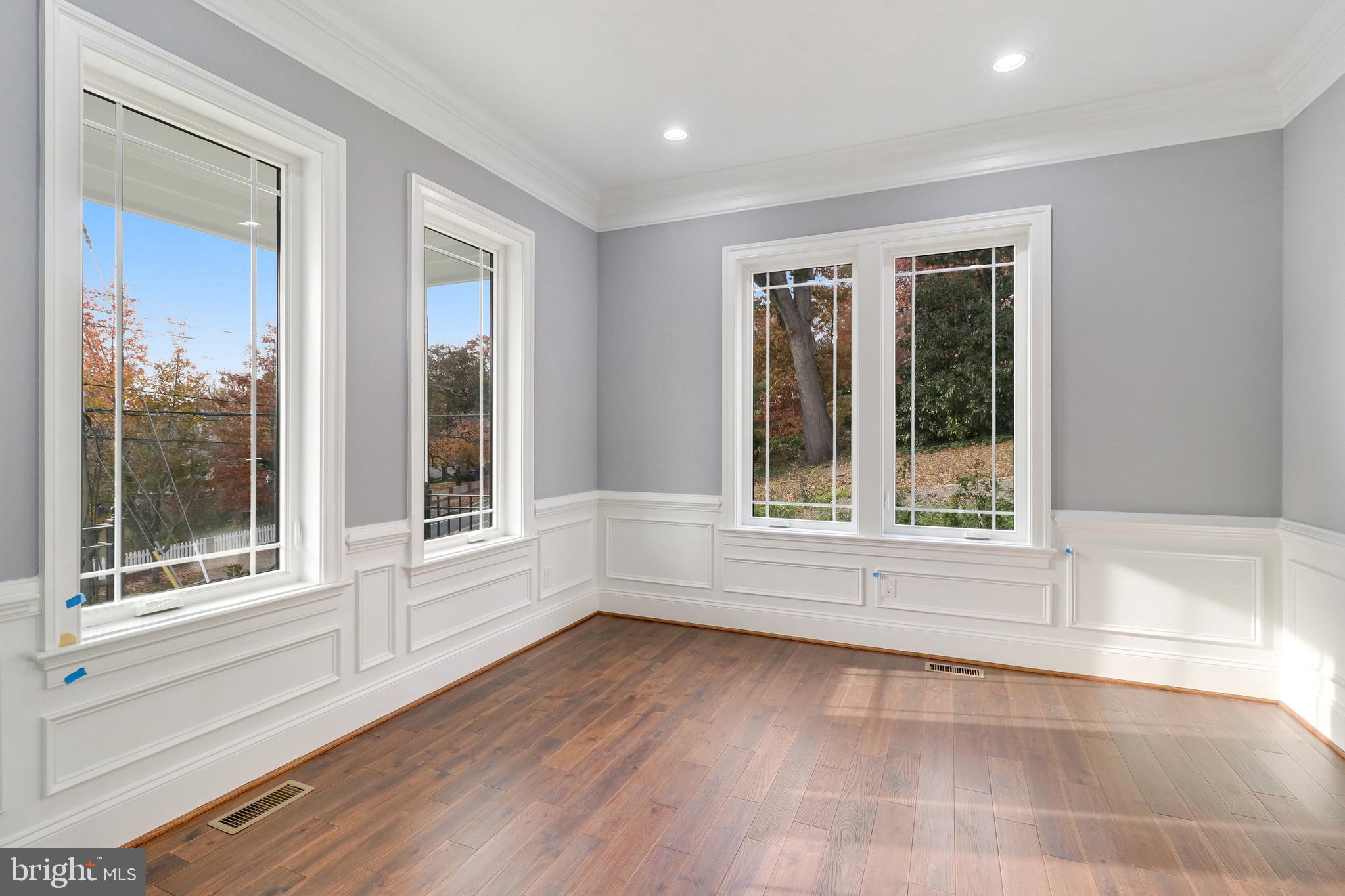 OAKCREST - Residential