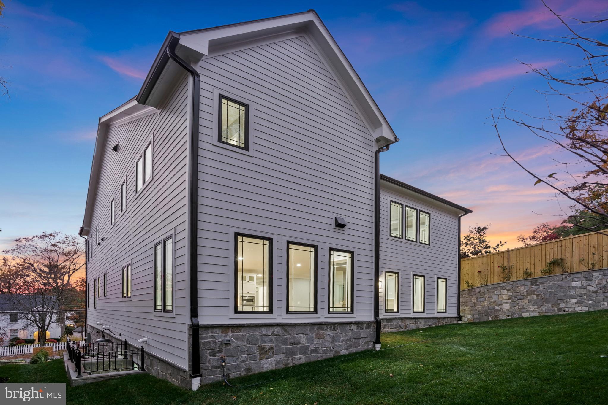 OAKCREST - Residential