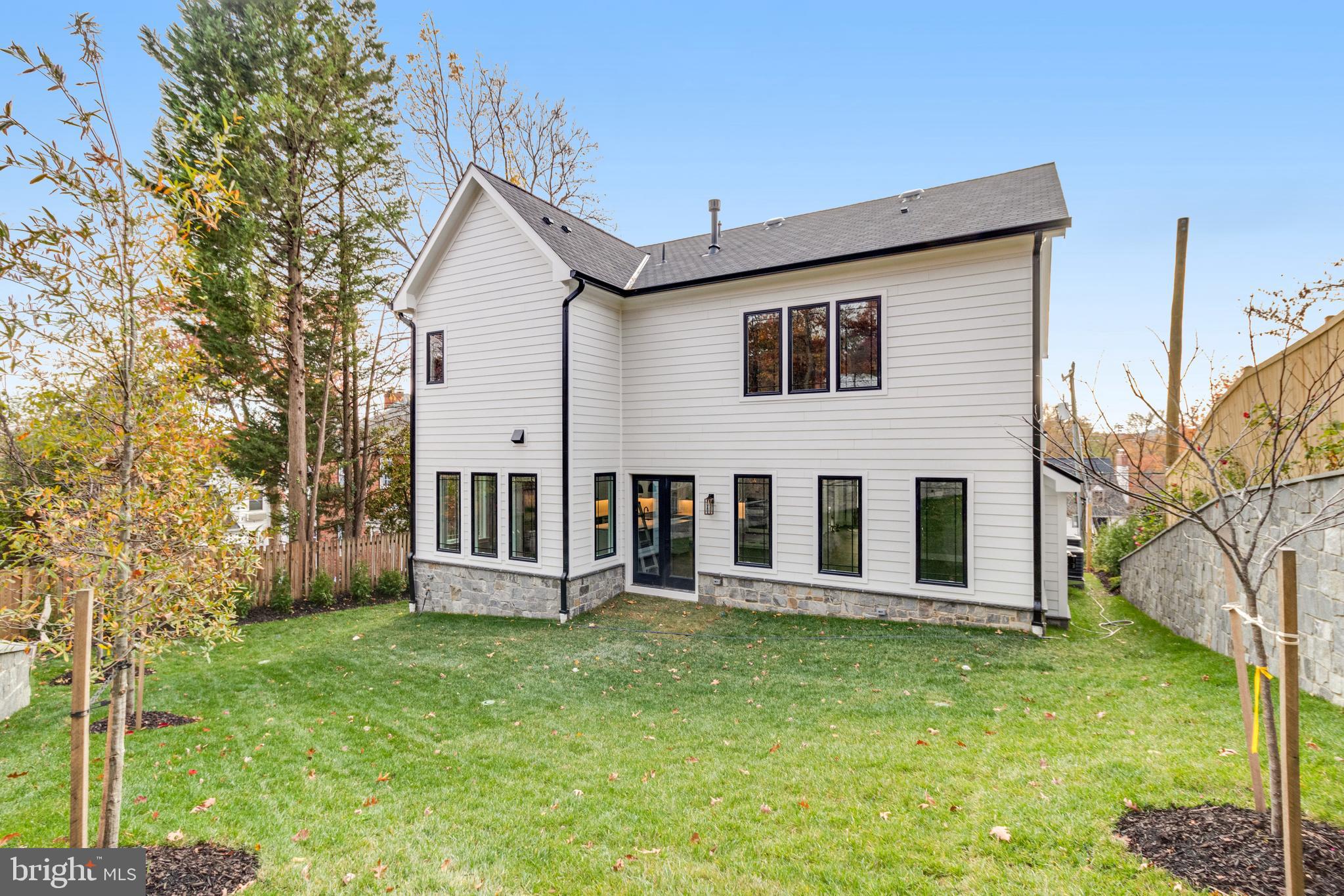 OAKCREST - Residential