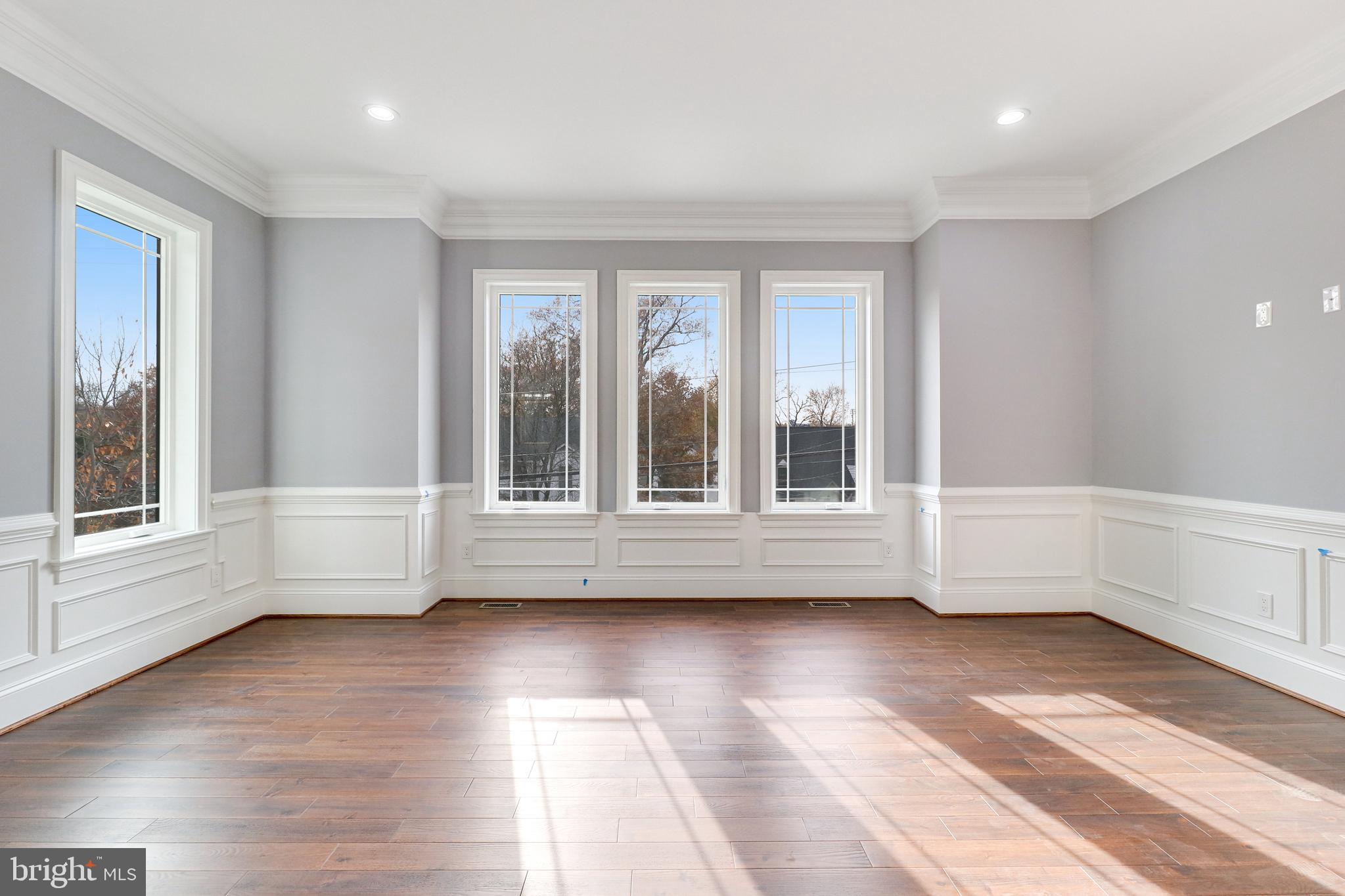 OAKCREST - Residential