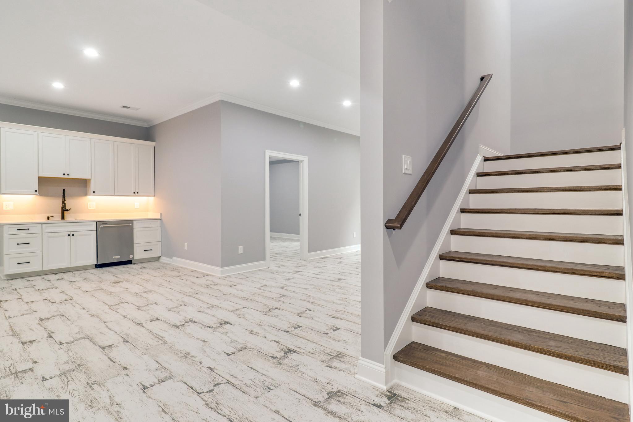 OAKCREST - Residential