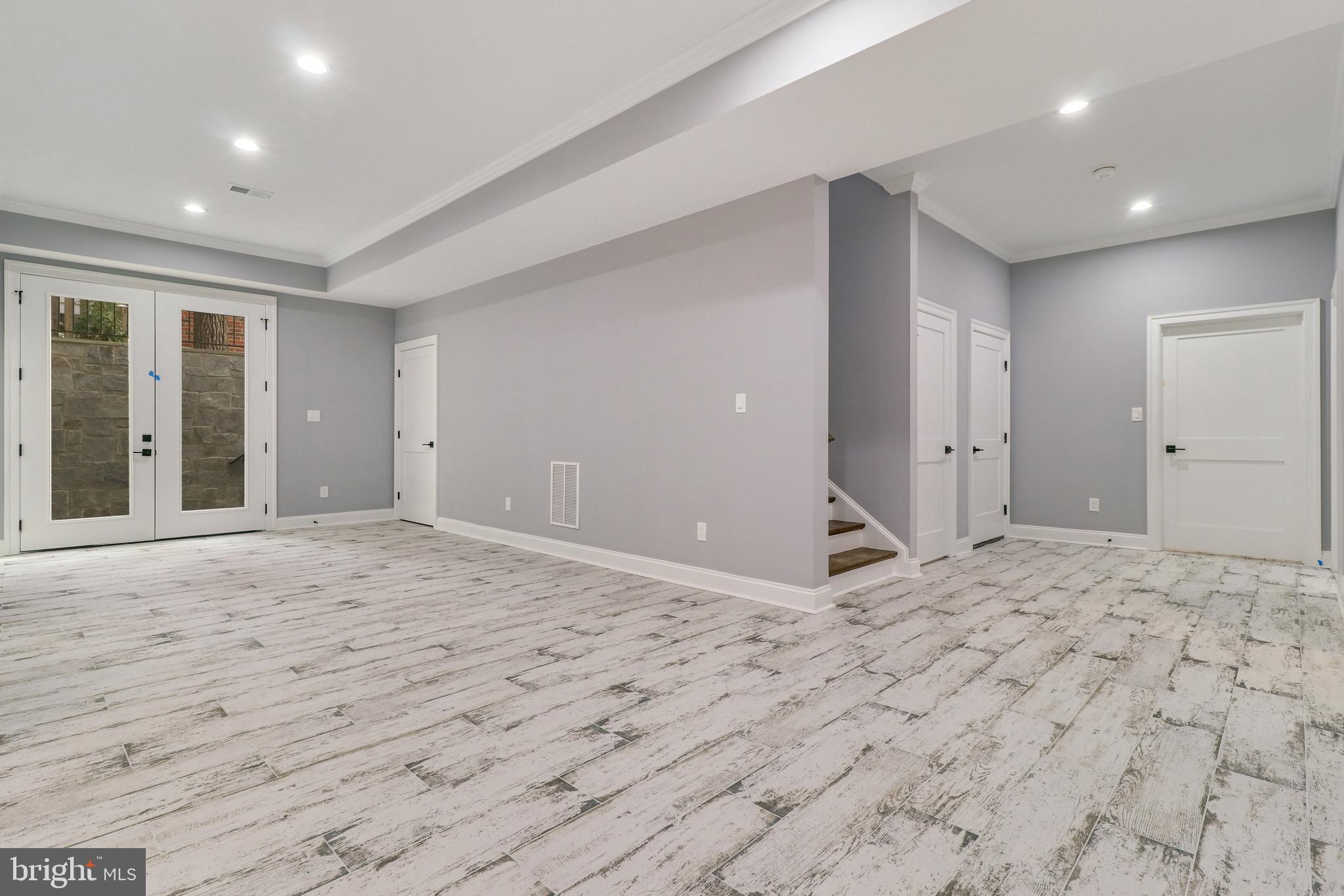 OAKCREST - Residential