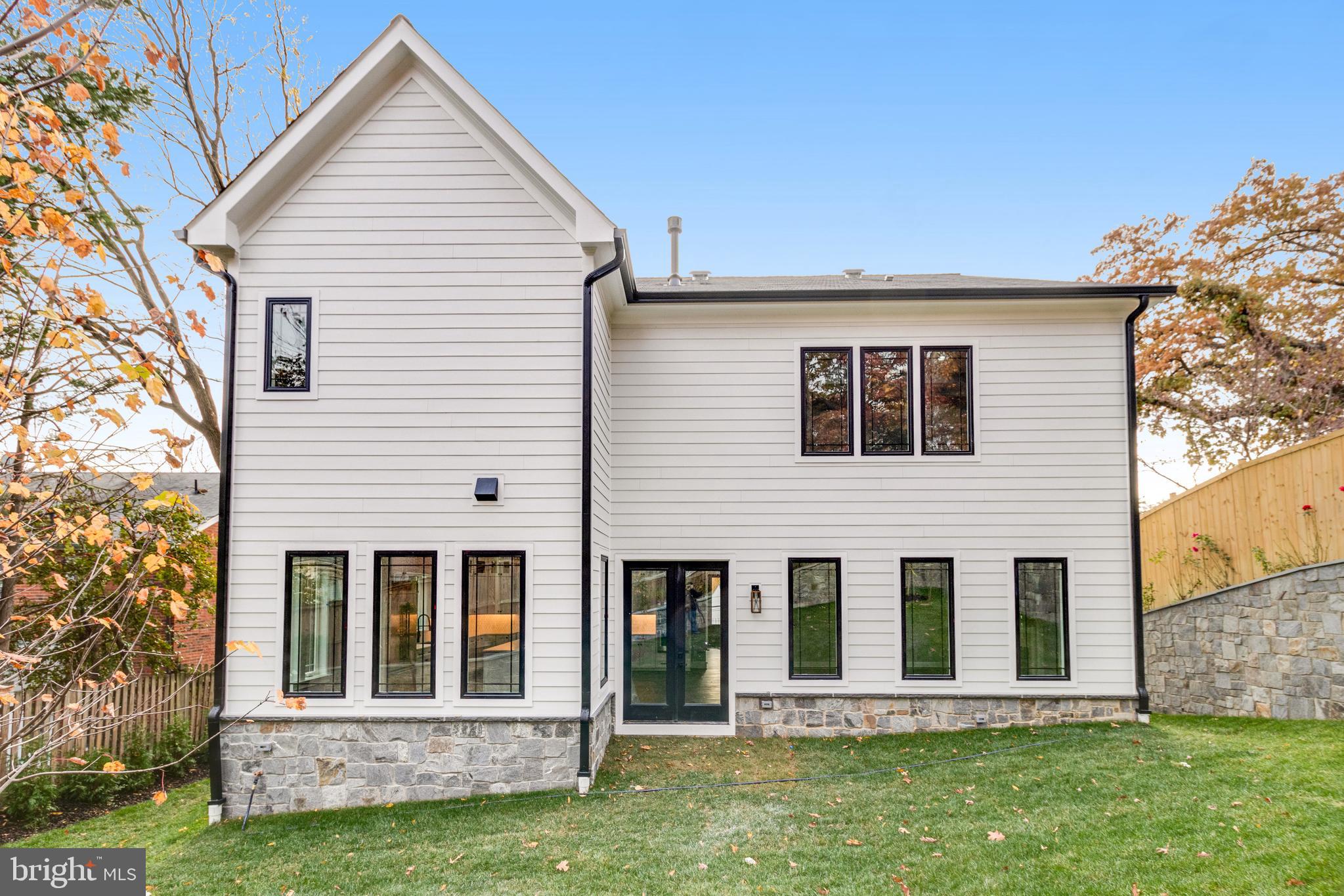 OAKCREST - Residential