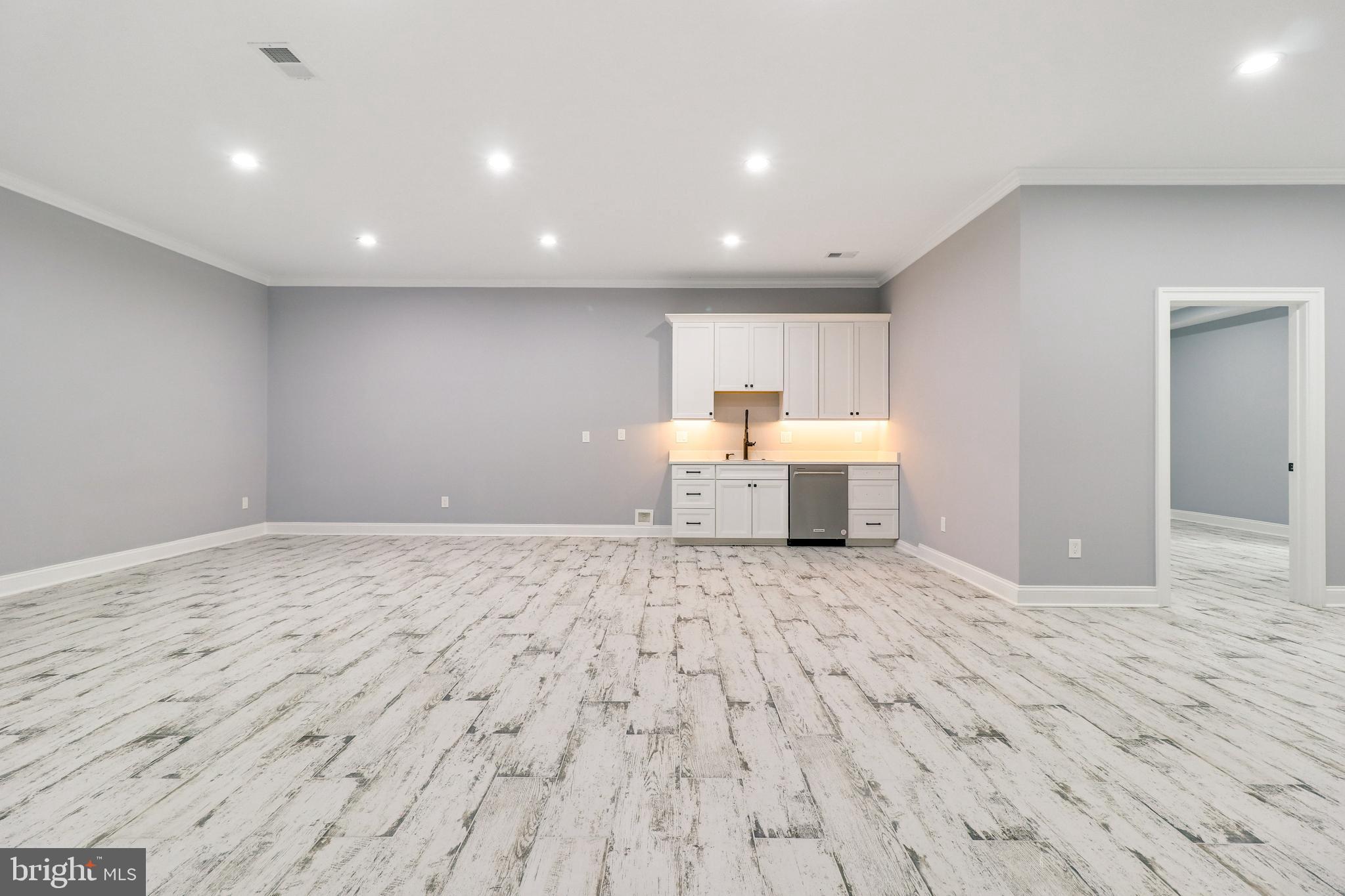 OAKCREST - Residential