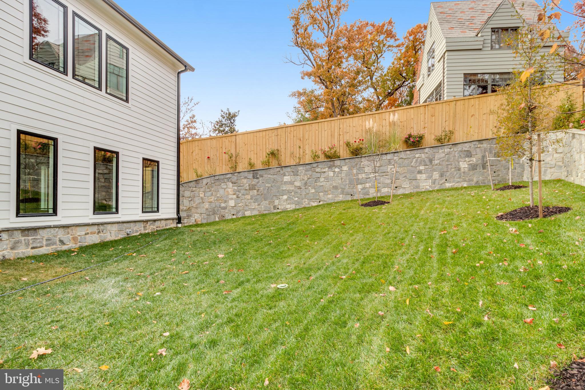 OAKCREST - Residential