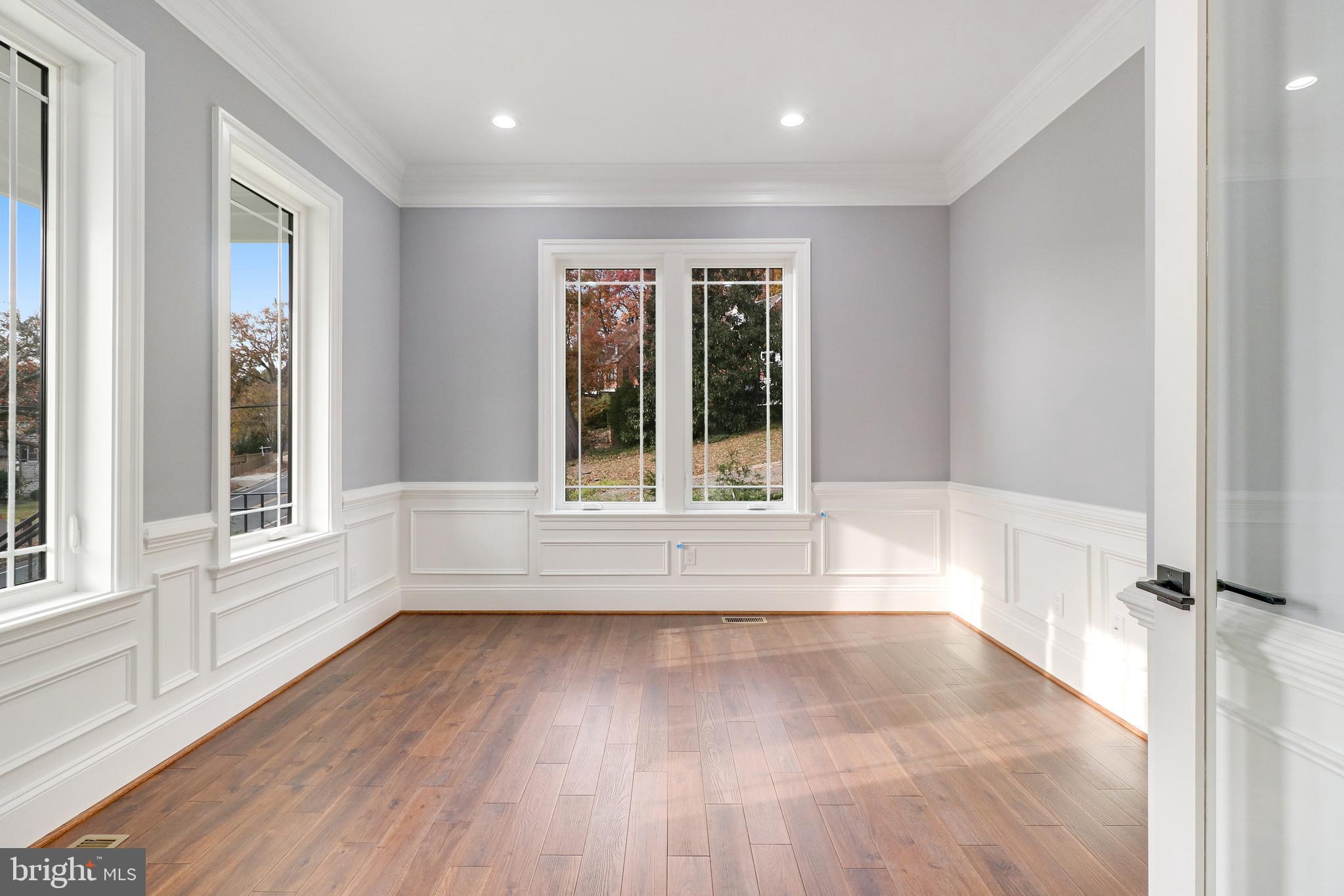 OAKCREST - Residential