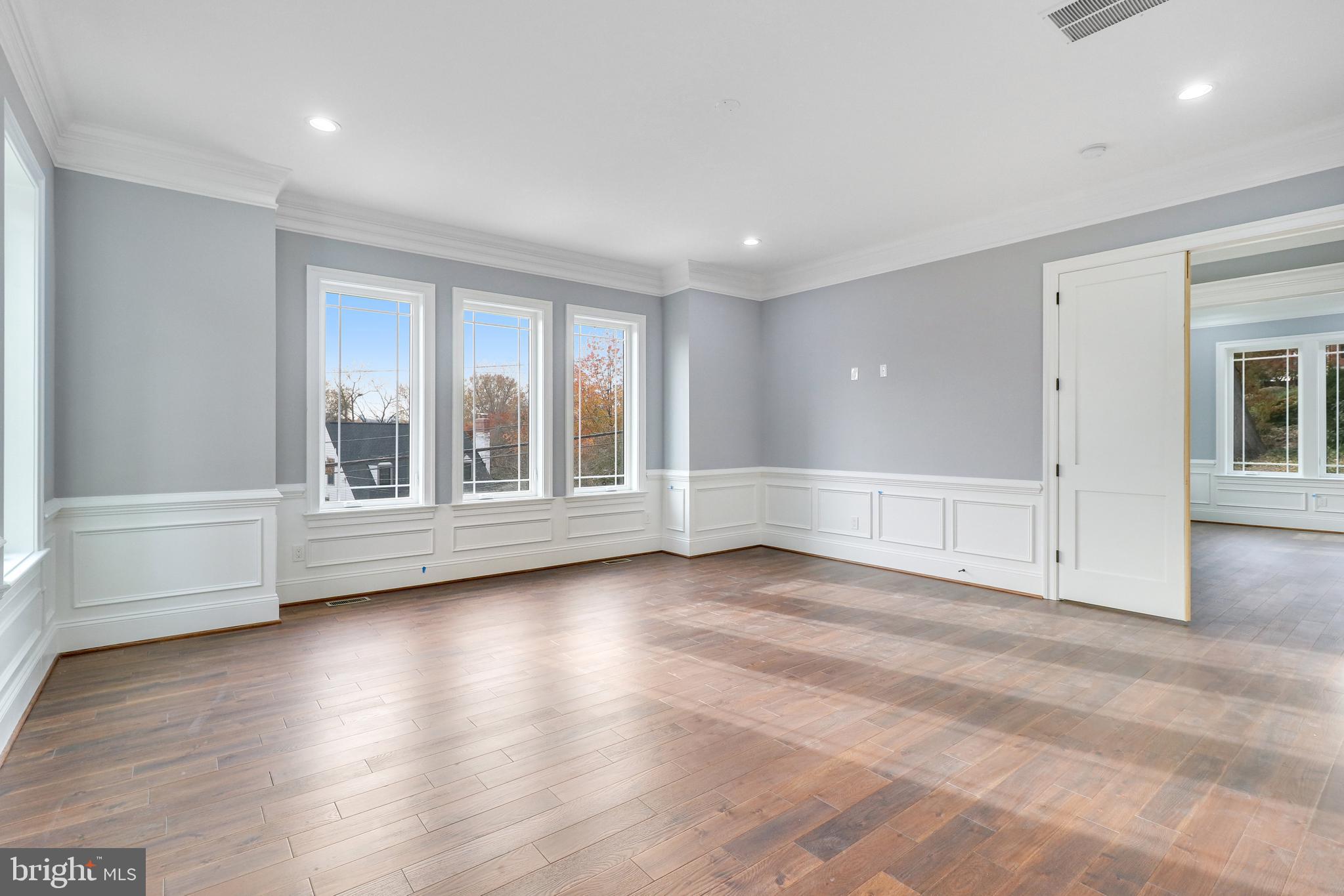 OAKCREST - Residential