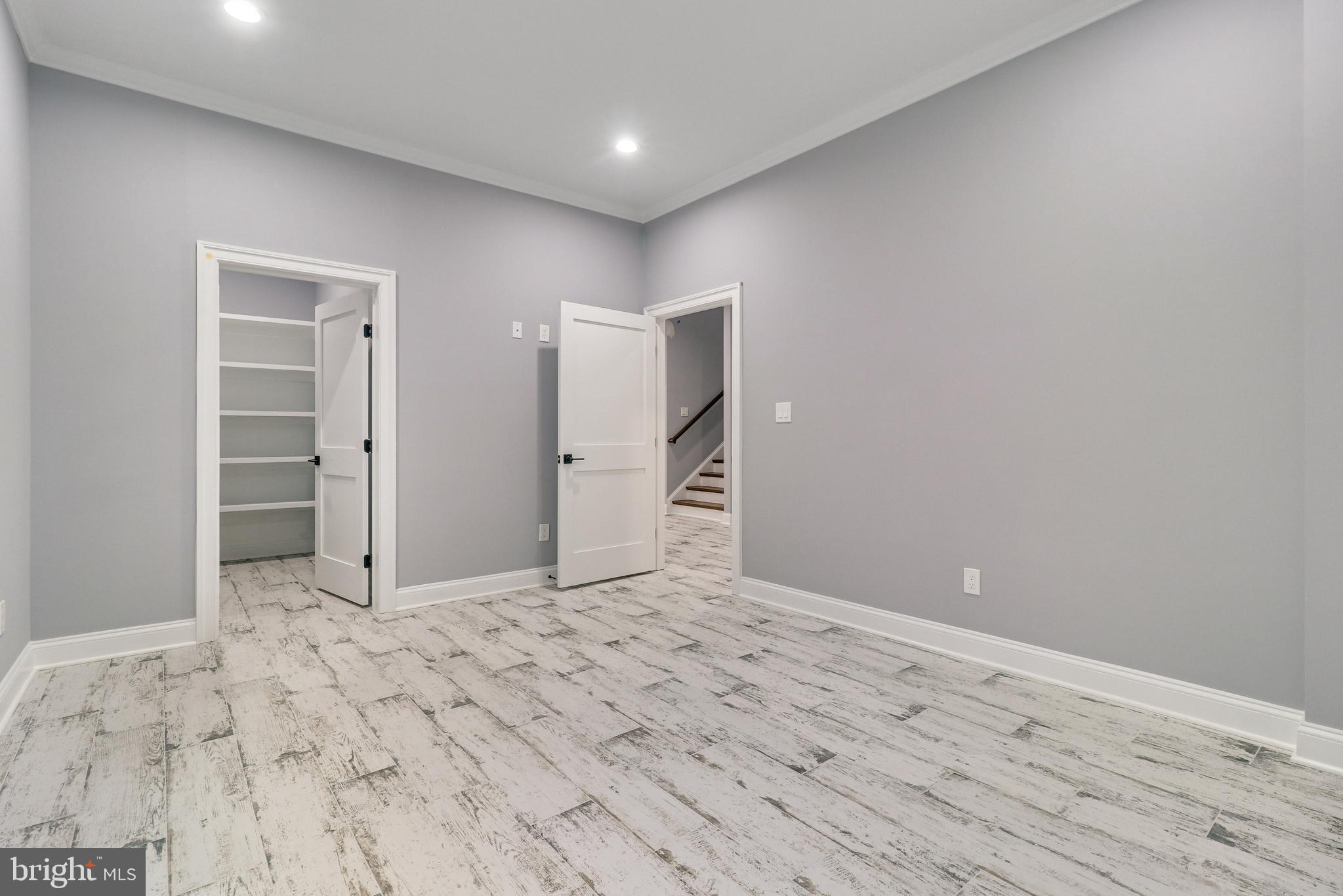 OAKCREST - Residential