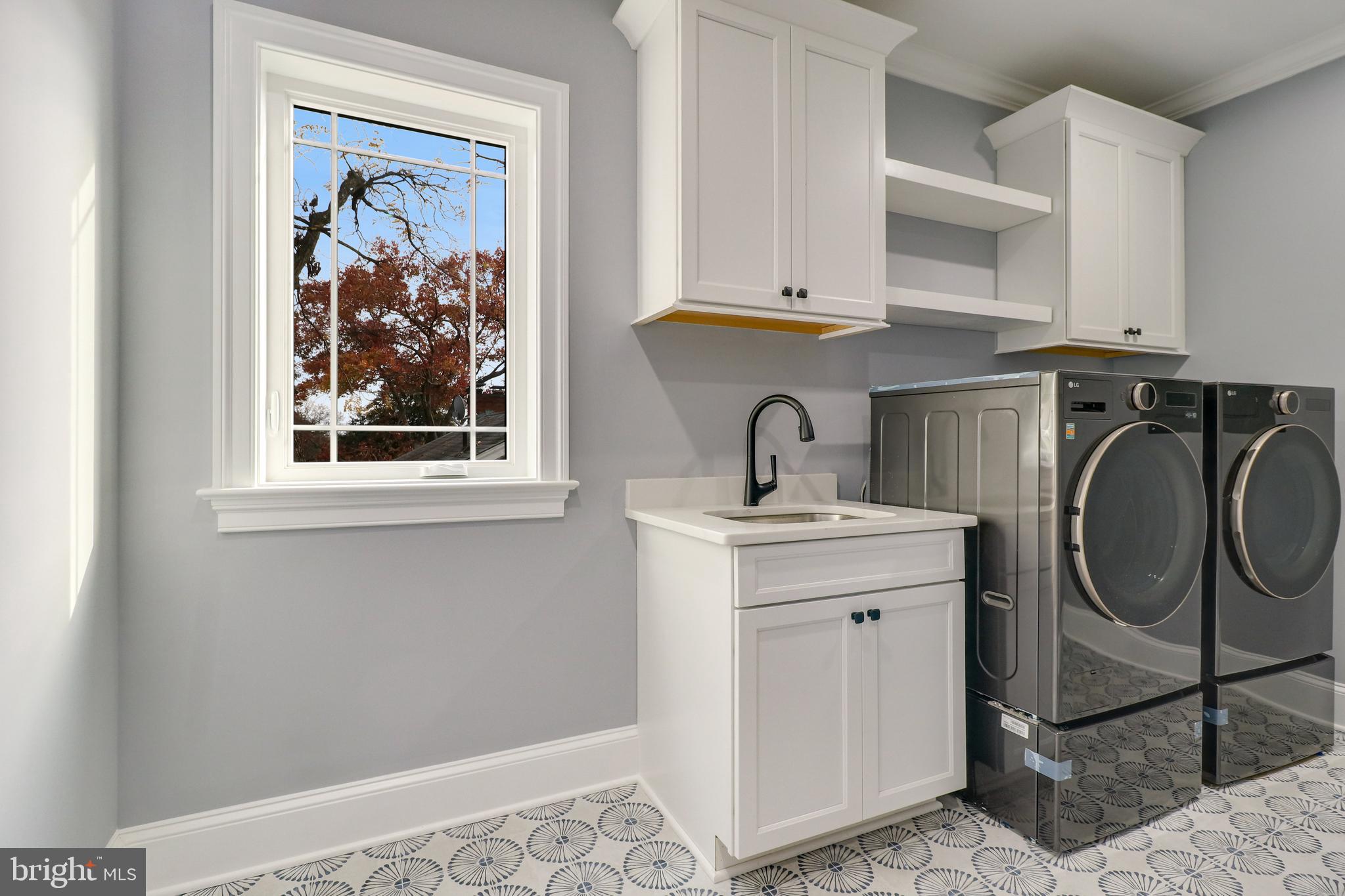 OAKCREST - Residential