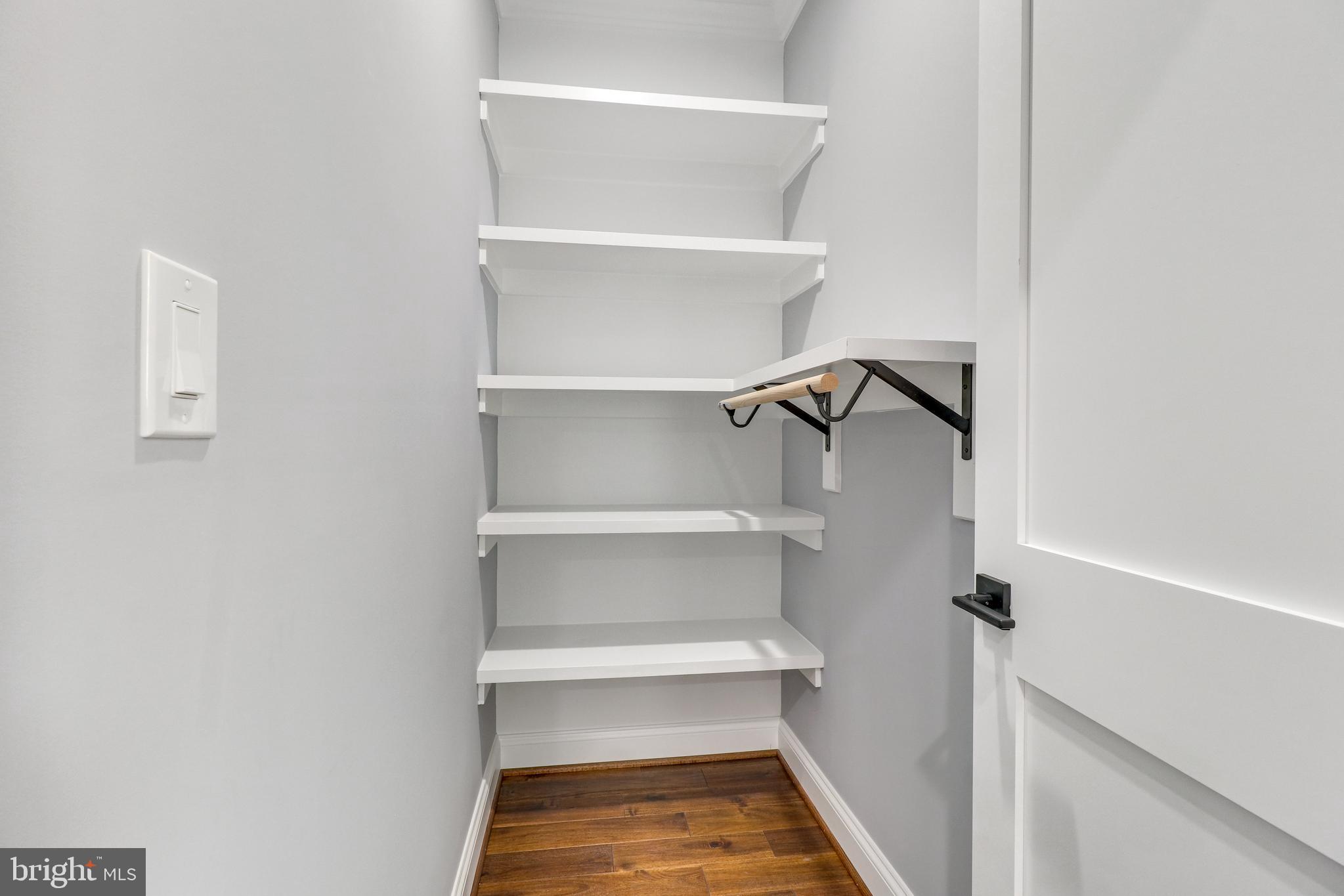 OAKCREST - Residential