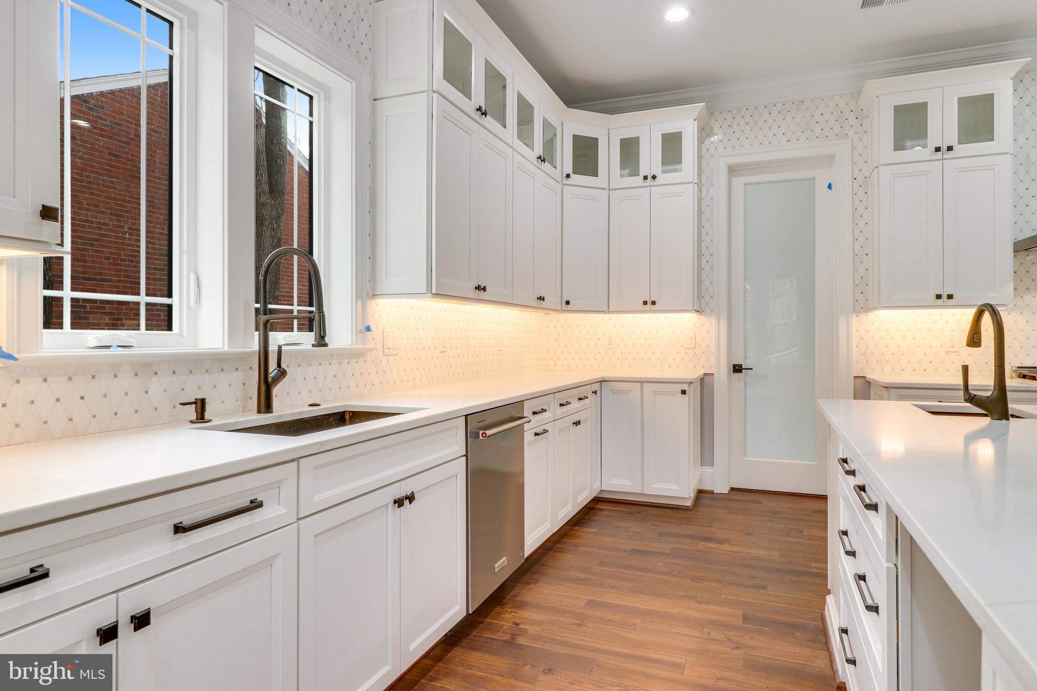 OAKCREST - Residential