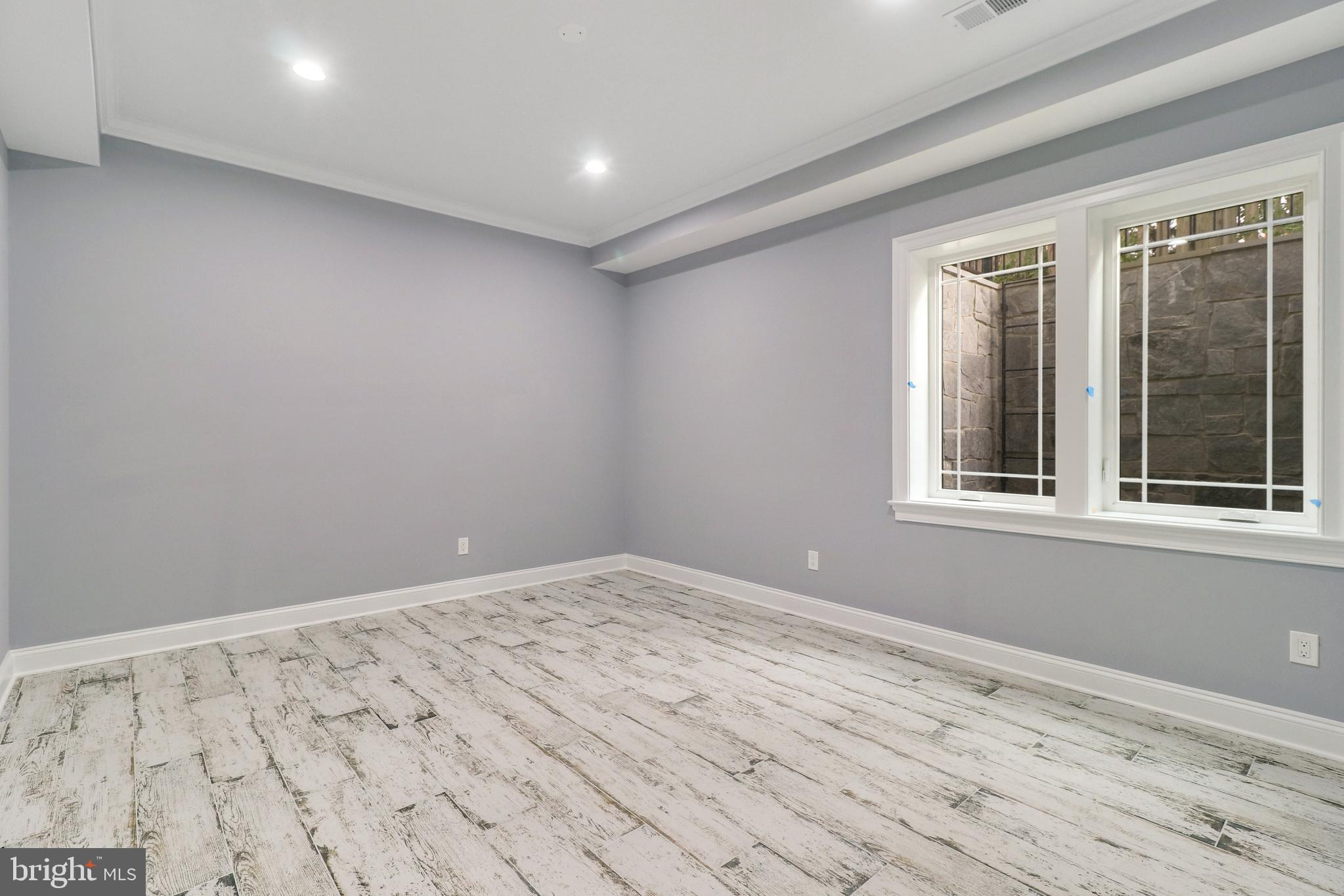 OAKCREST - Residential