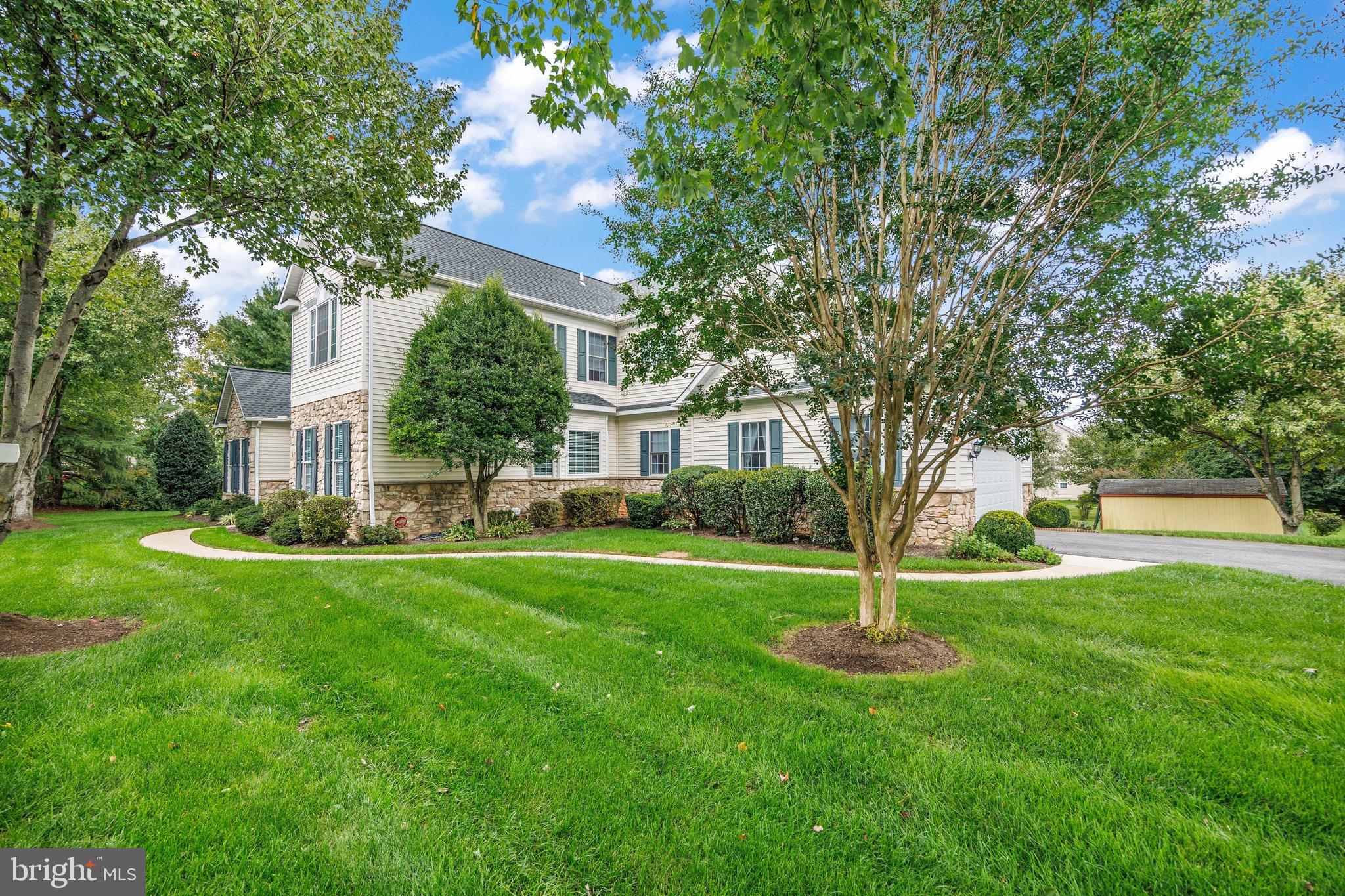 10804 ROBIN LYNN DRIVE