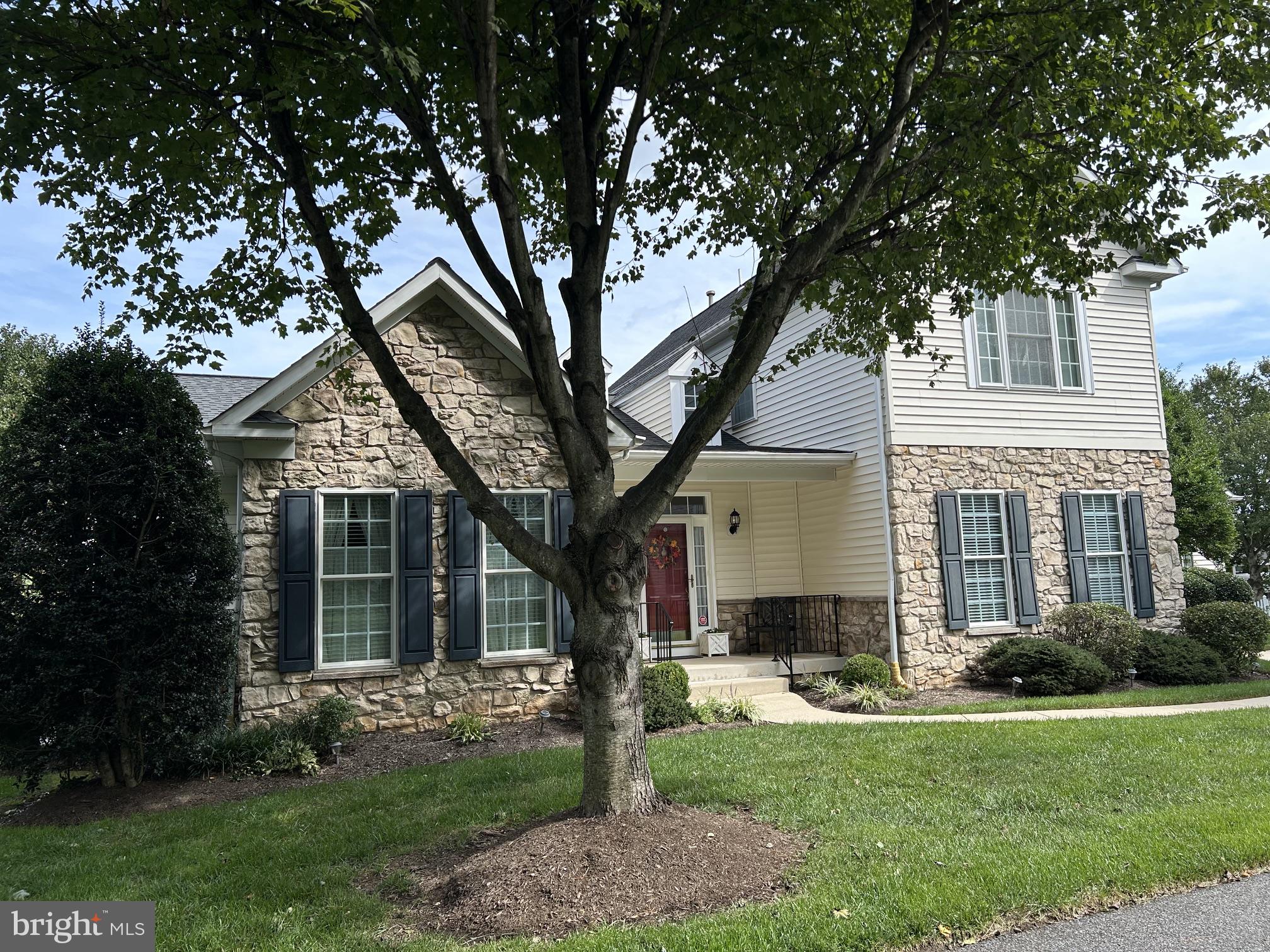 10804 ROBIN LYNN DRIVE