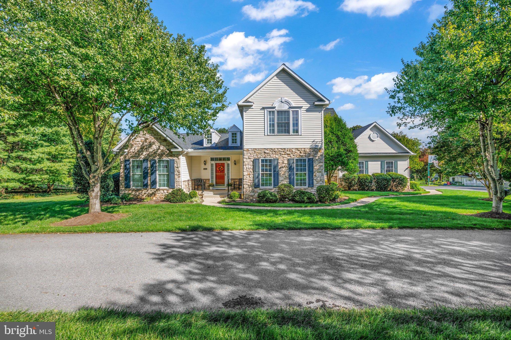 10804 ROBIN LYNN DRIVE