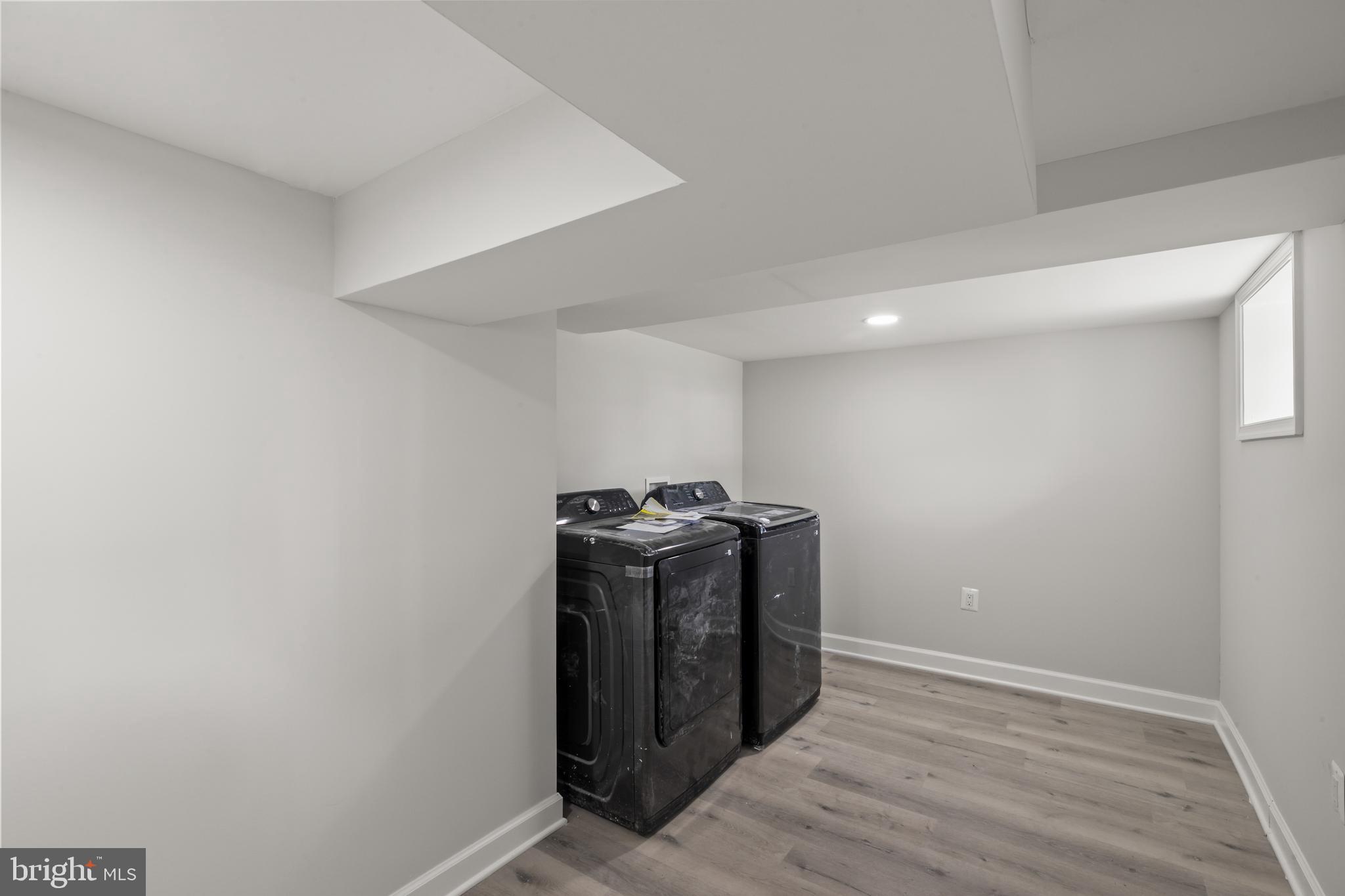 BROAD ACRES - Residential