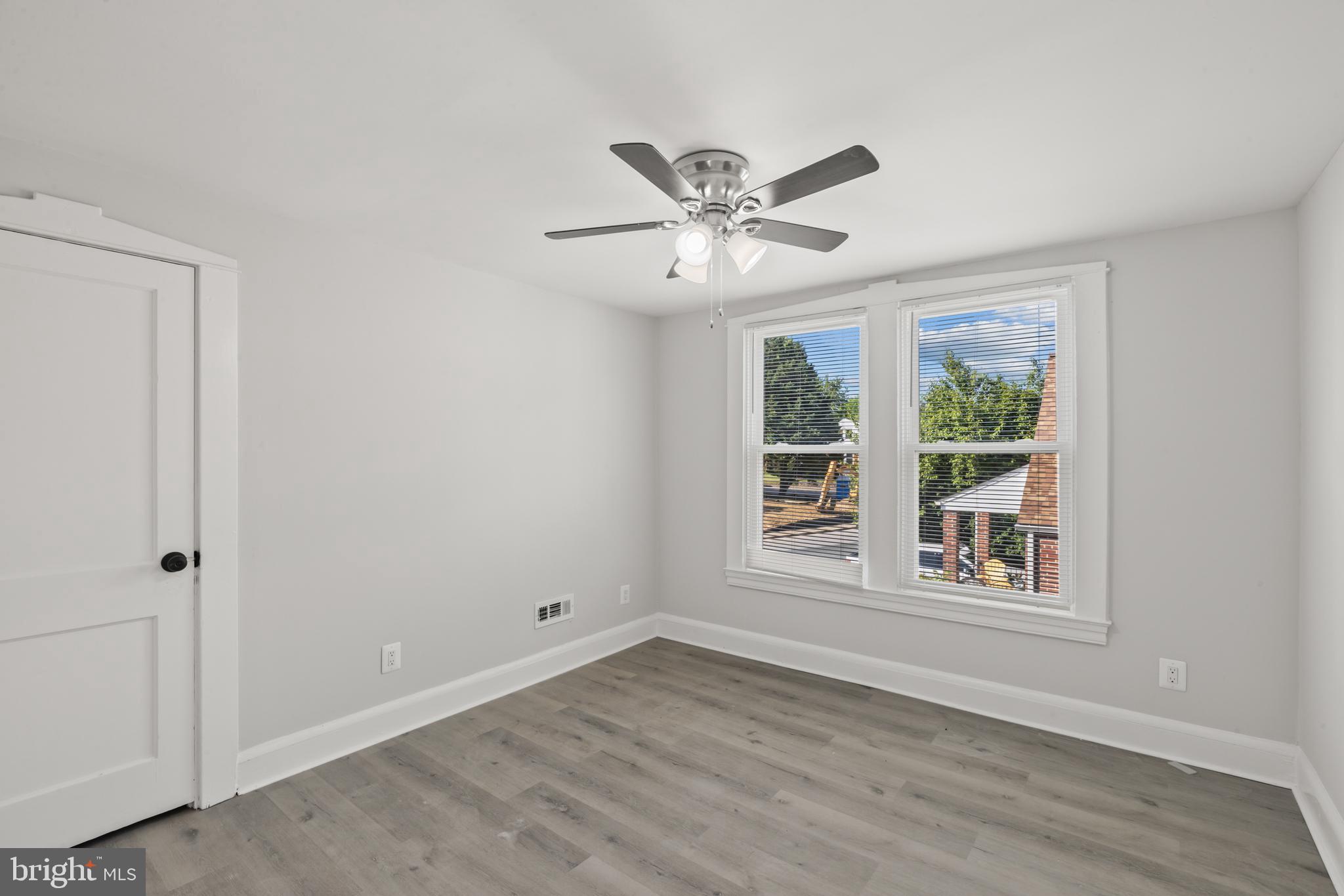 BROAD ACRES - Residential