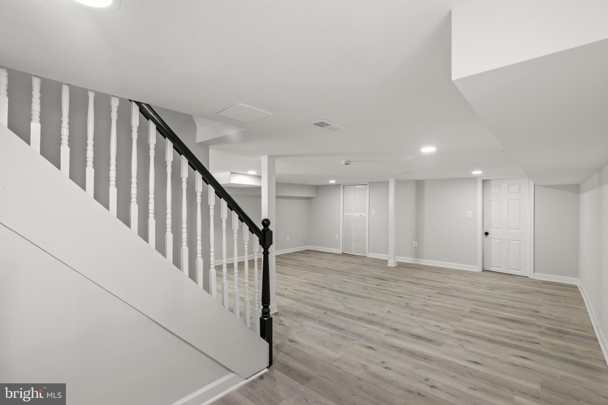 BROAD ACRES - Residential