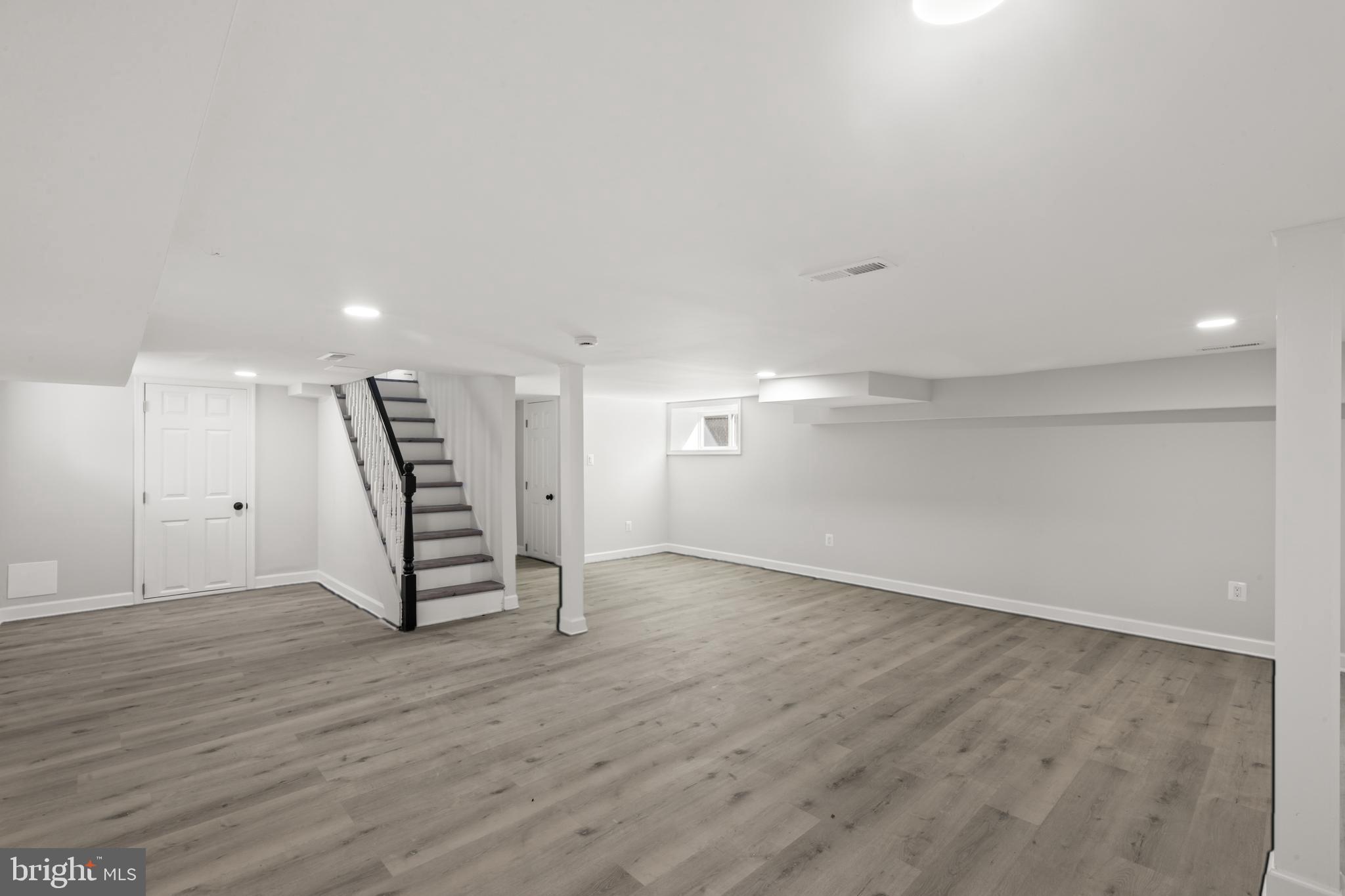 BROAD ACRES - Residential