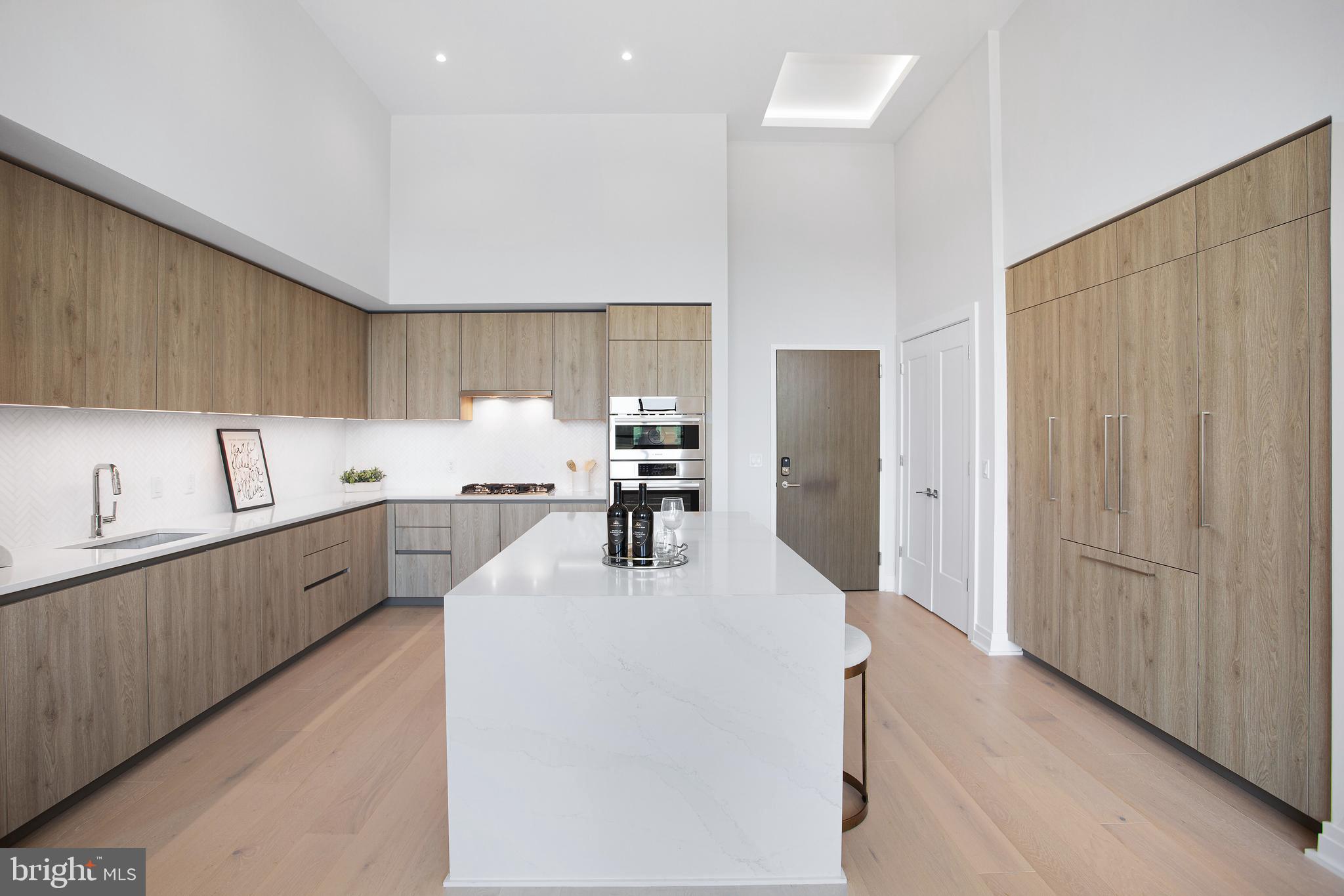 OLD TOWN ALEXANDRIA - Residential