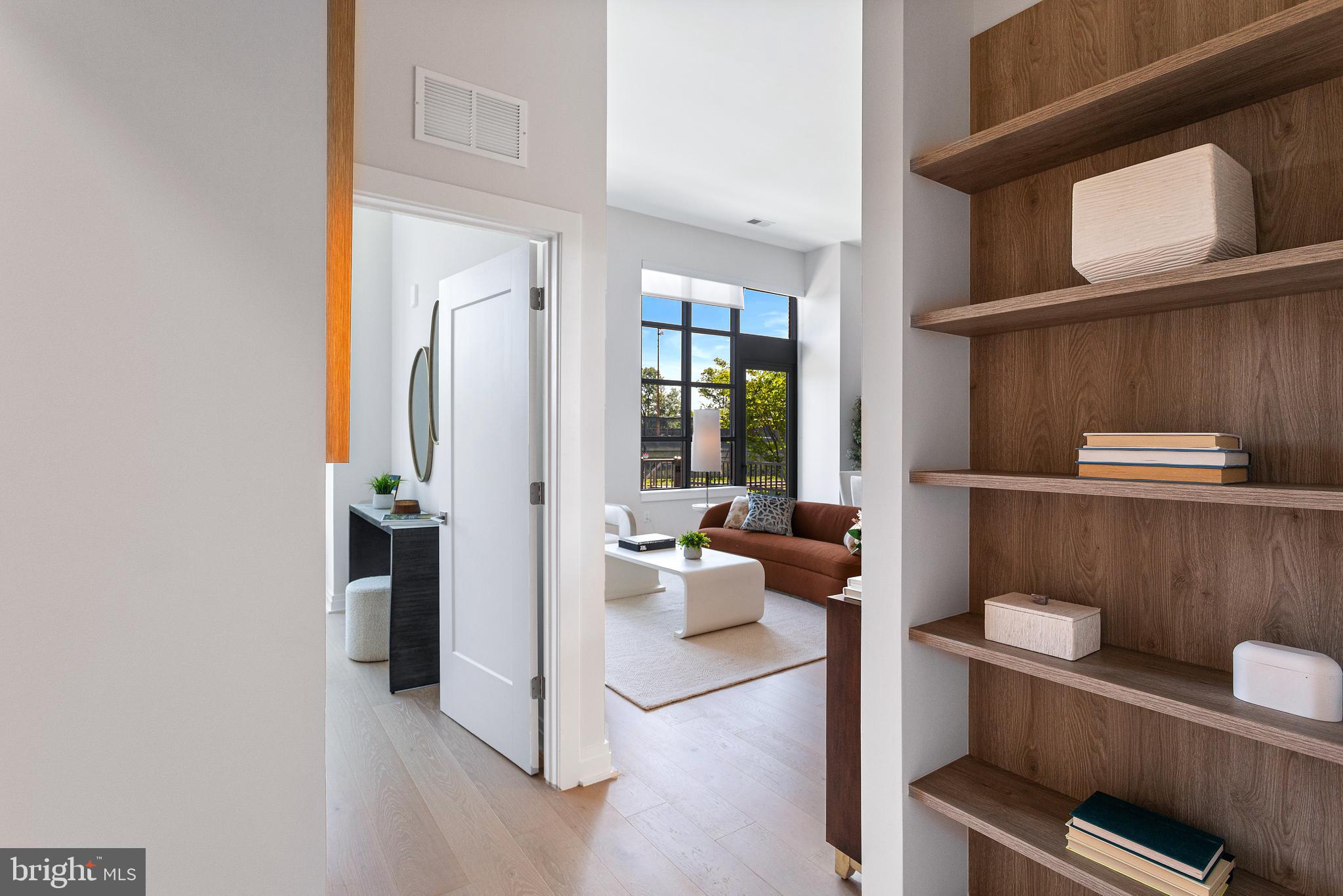 OLD TOWN ALEXANDRIA - Residential