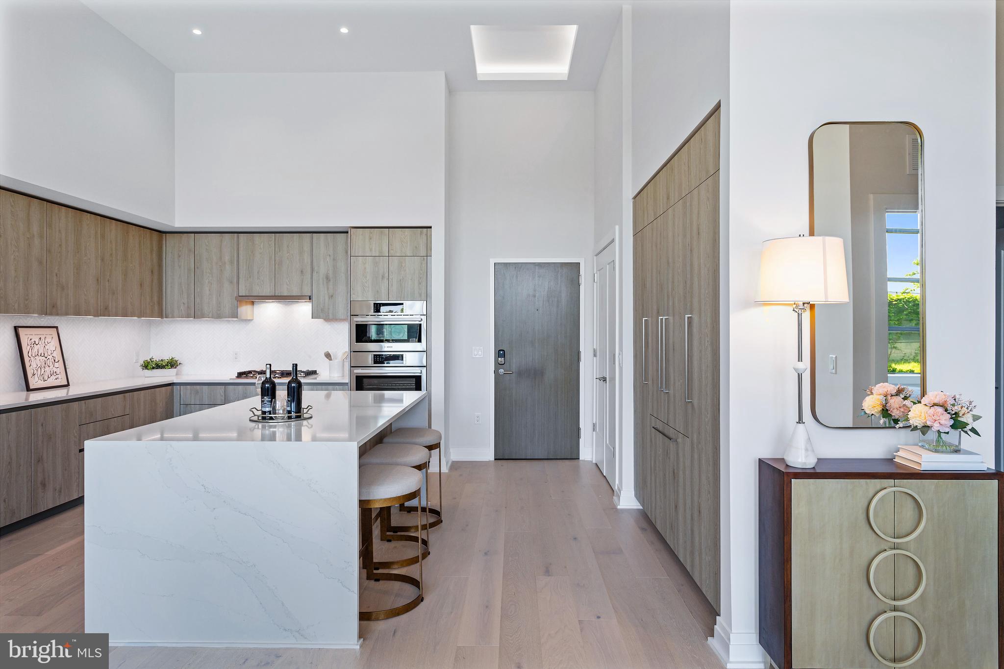 OLD TOWN ALEXANDRIA - Residential