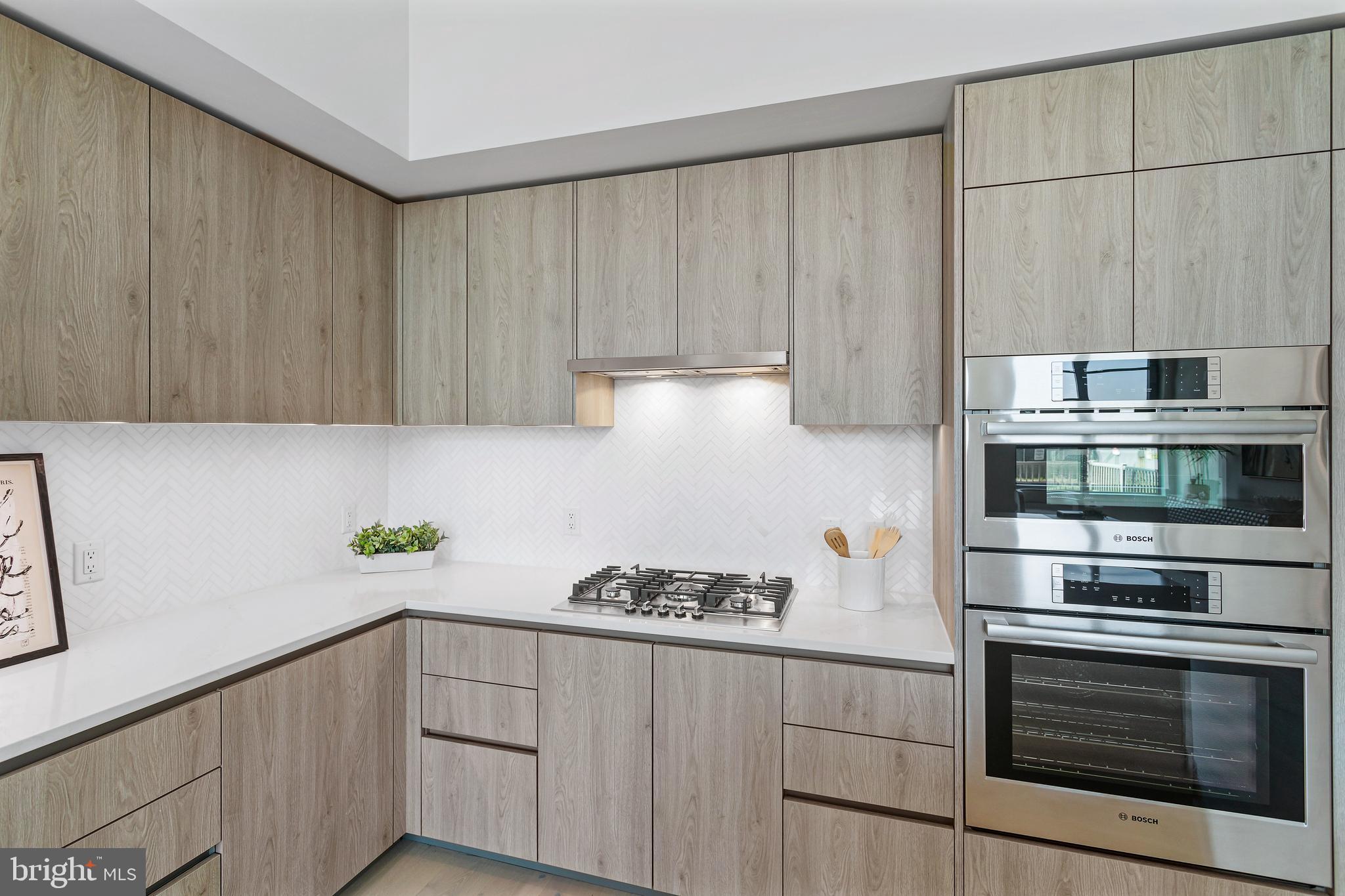 OLD TOWN ALEXANDRIA - Residential