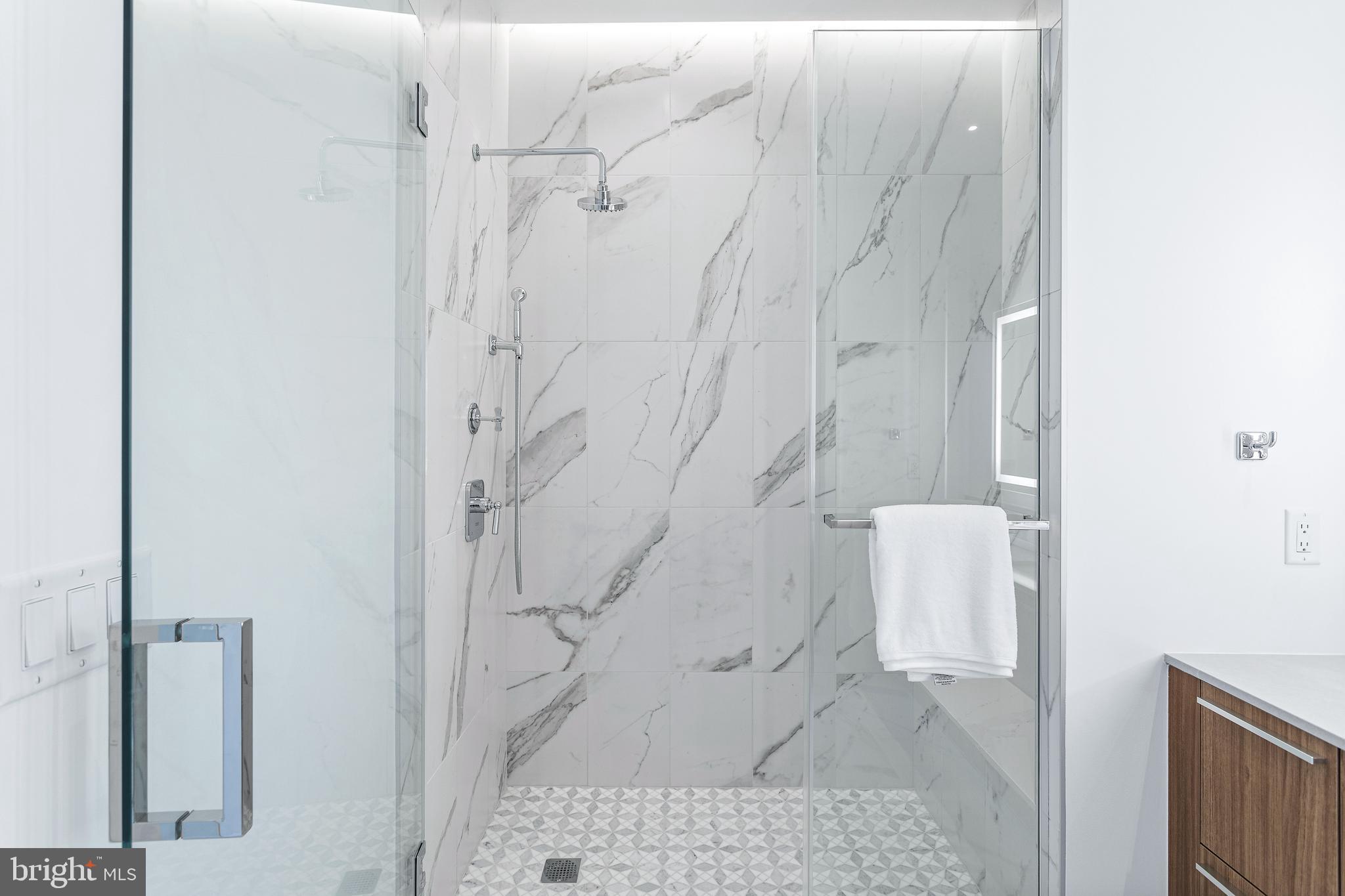 OLD TOWN ALEXANDRIA - Residential