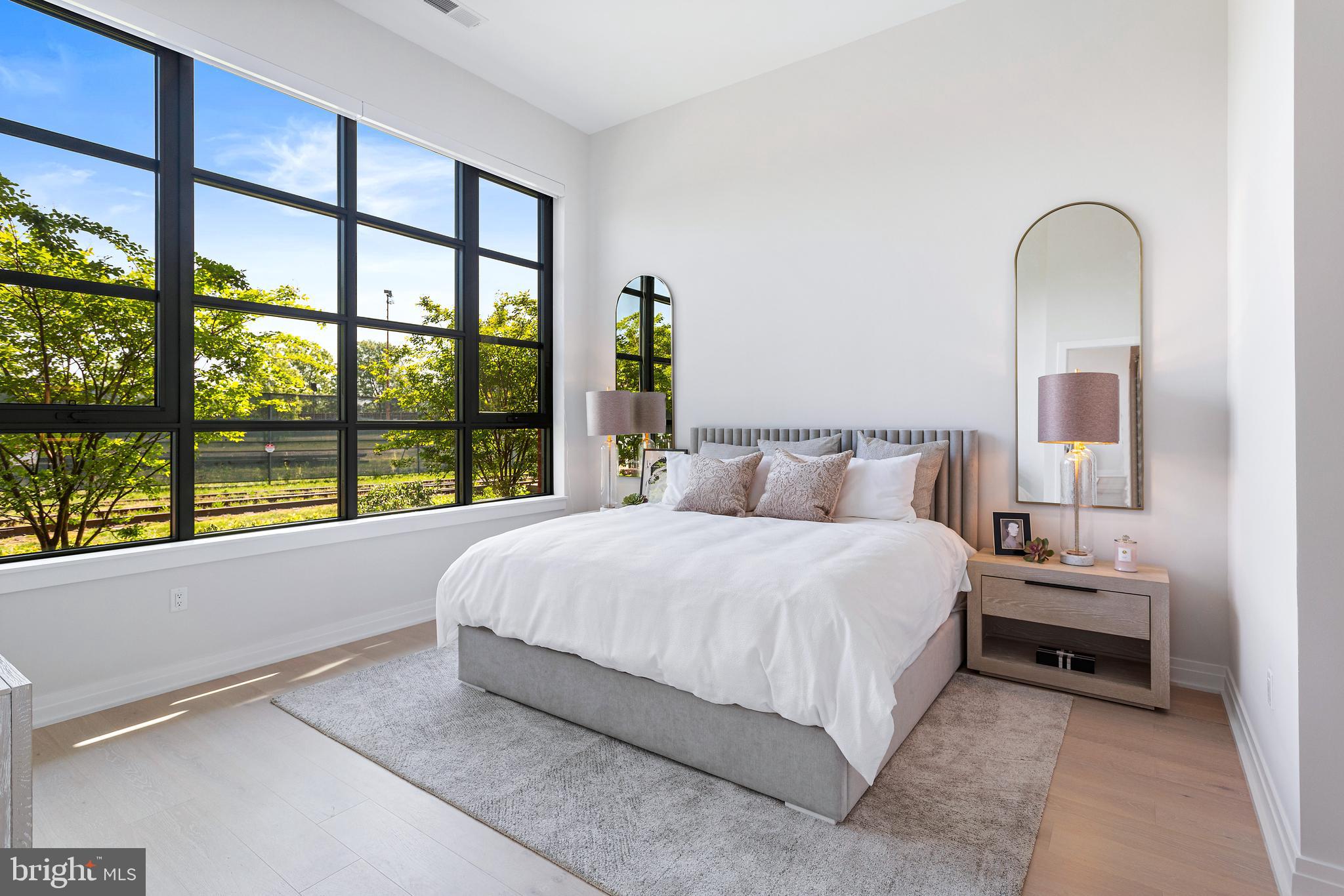 OLD TOWN ALEXANDRIA - Residential