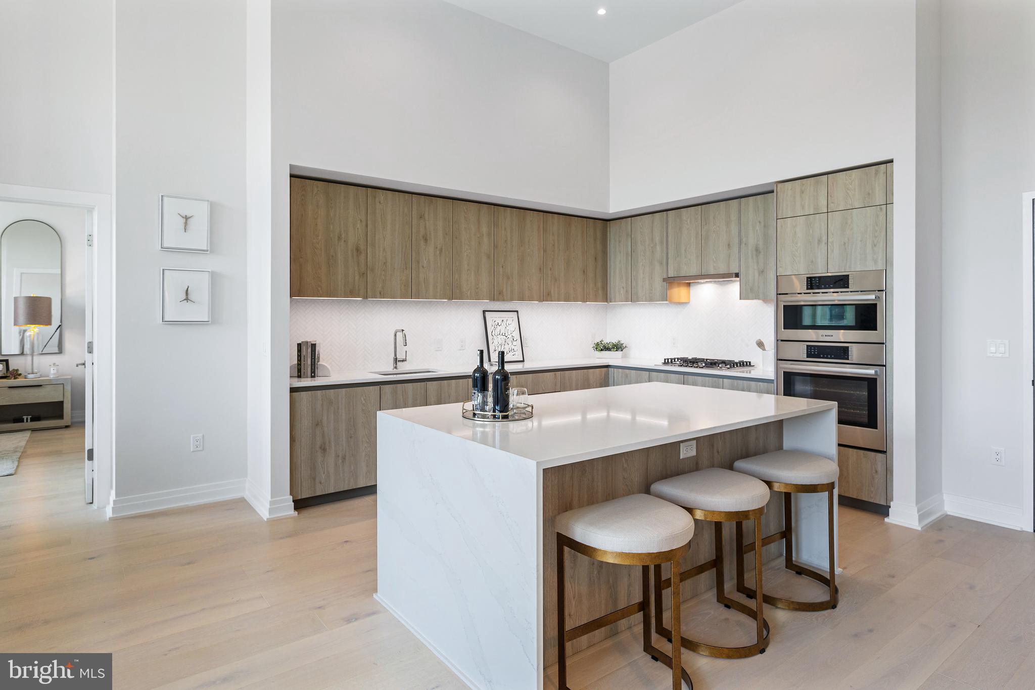 OLD TOWN ALEXANDRIA - Residential