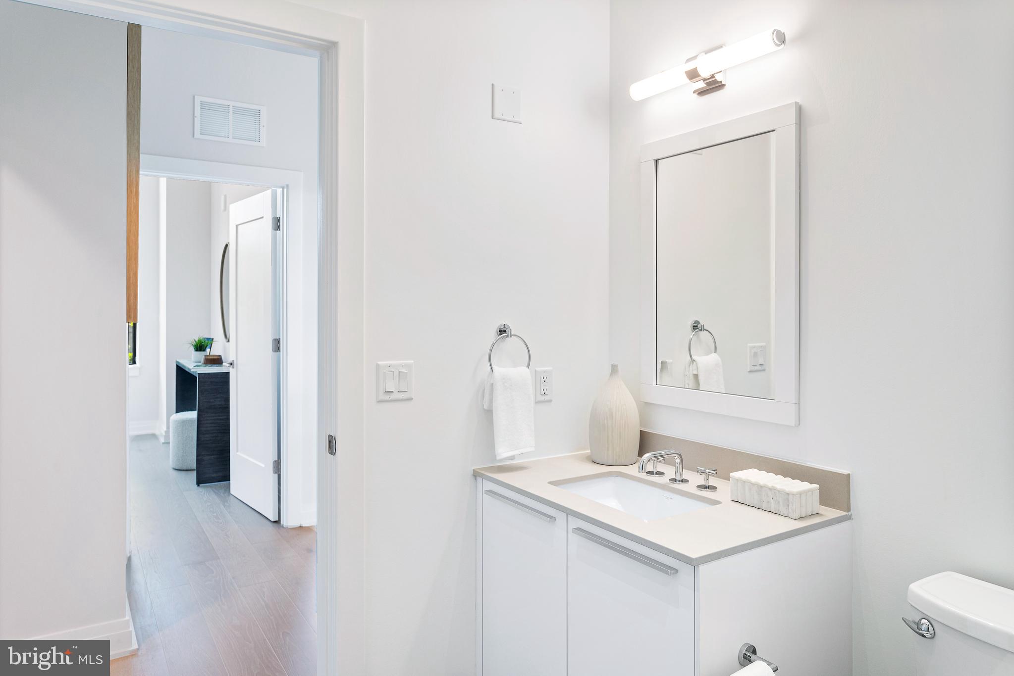 OLD TOWN ALEXANDRIA - Residential