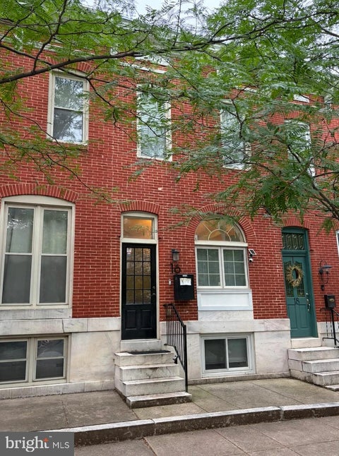 Townhouse For Sale - 16 N Lakewood Avenue<br/> BALTIMORE, MD 21224
