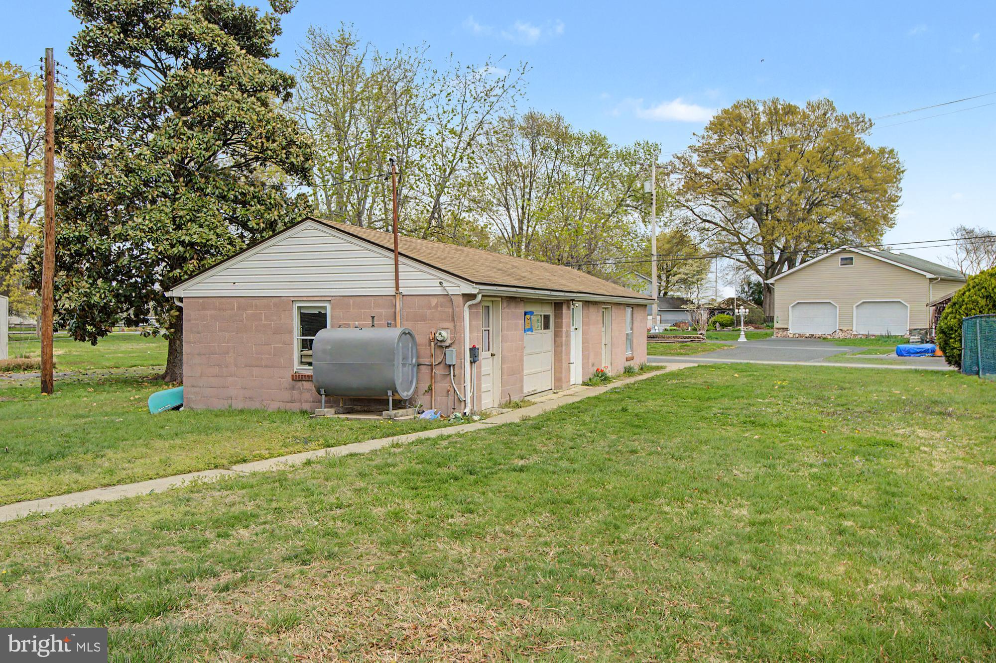 LONG BEACH ESTATES - Residential